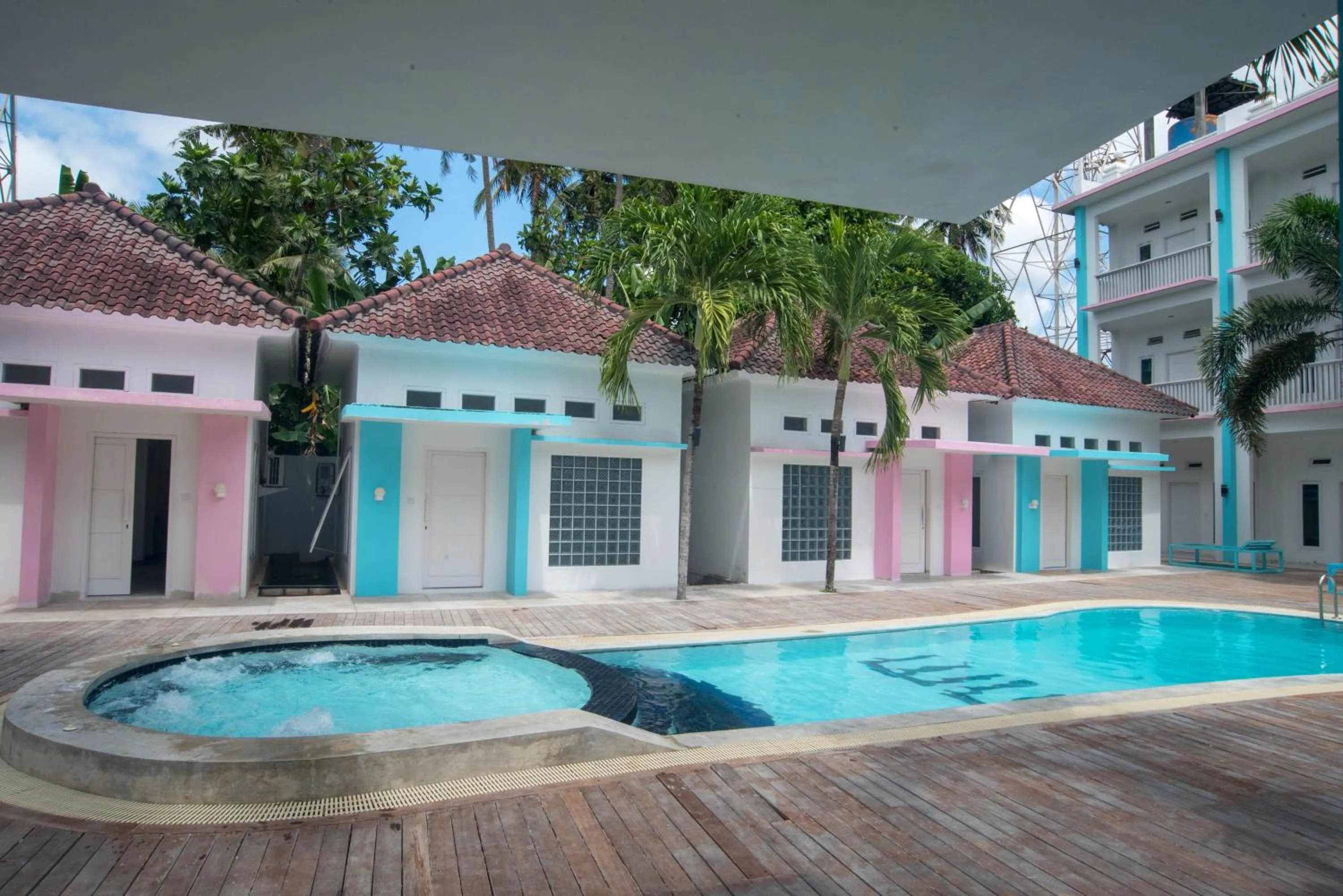 Pool view in Mad Monkey Kuta Lombok