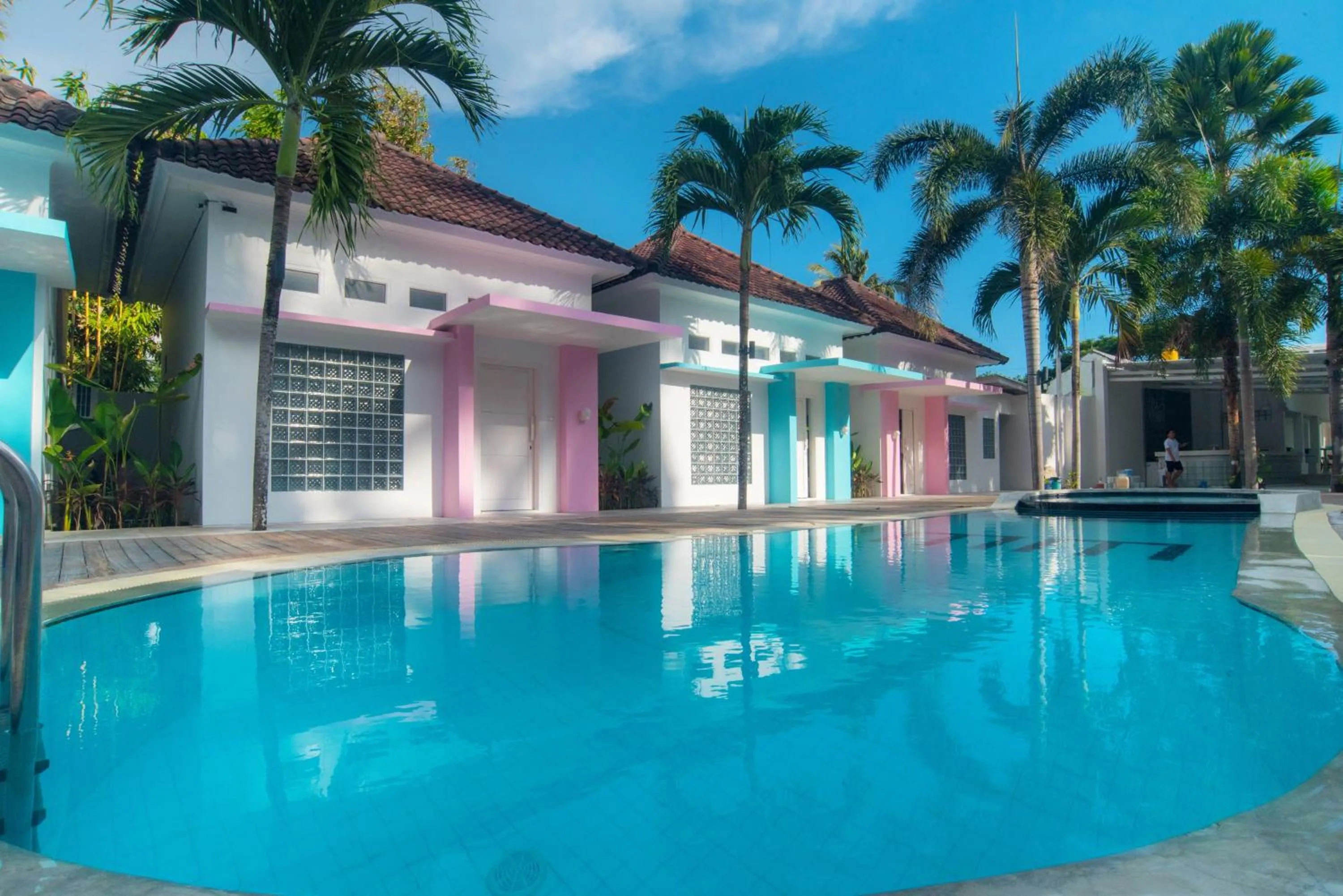 Swimming pool in Mad Monkey Kuta Lombok