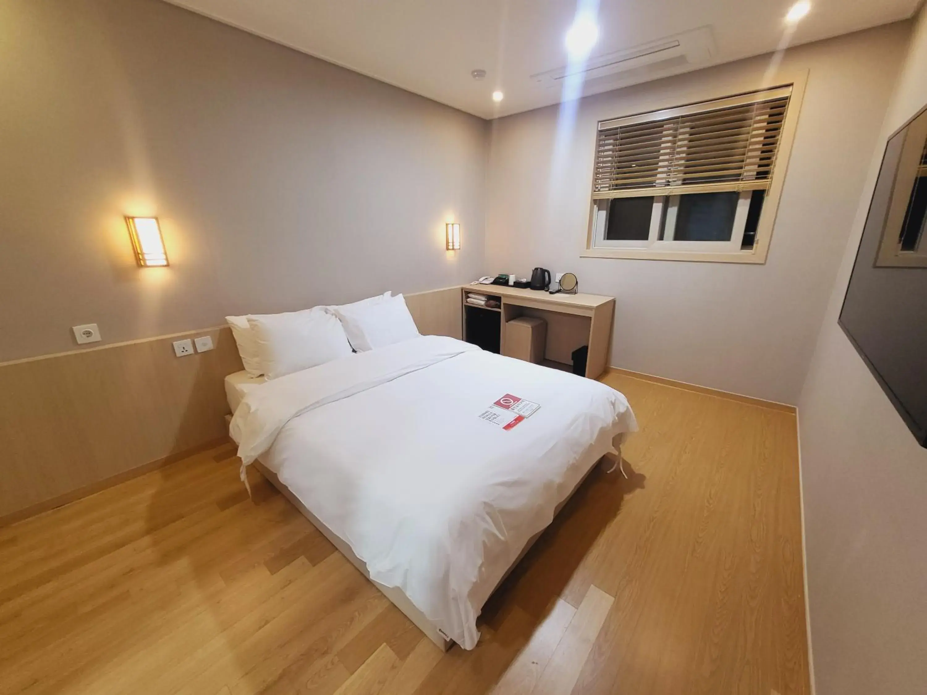 Superior Double Room in Hotel razaB Superior Double Room in Hotel razaB