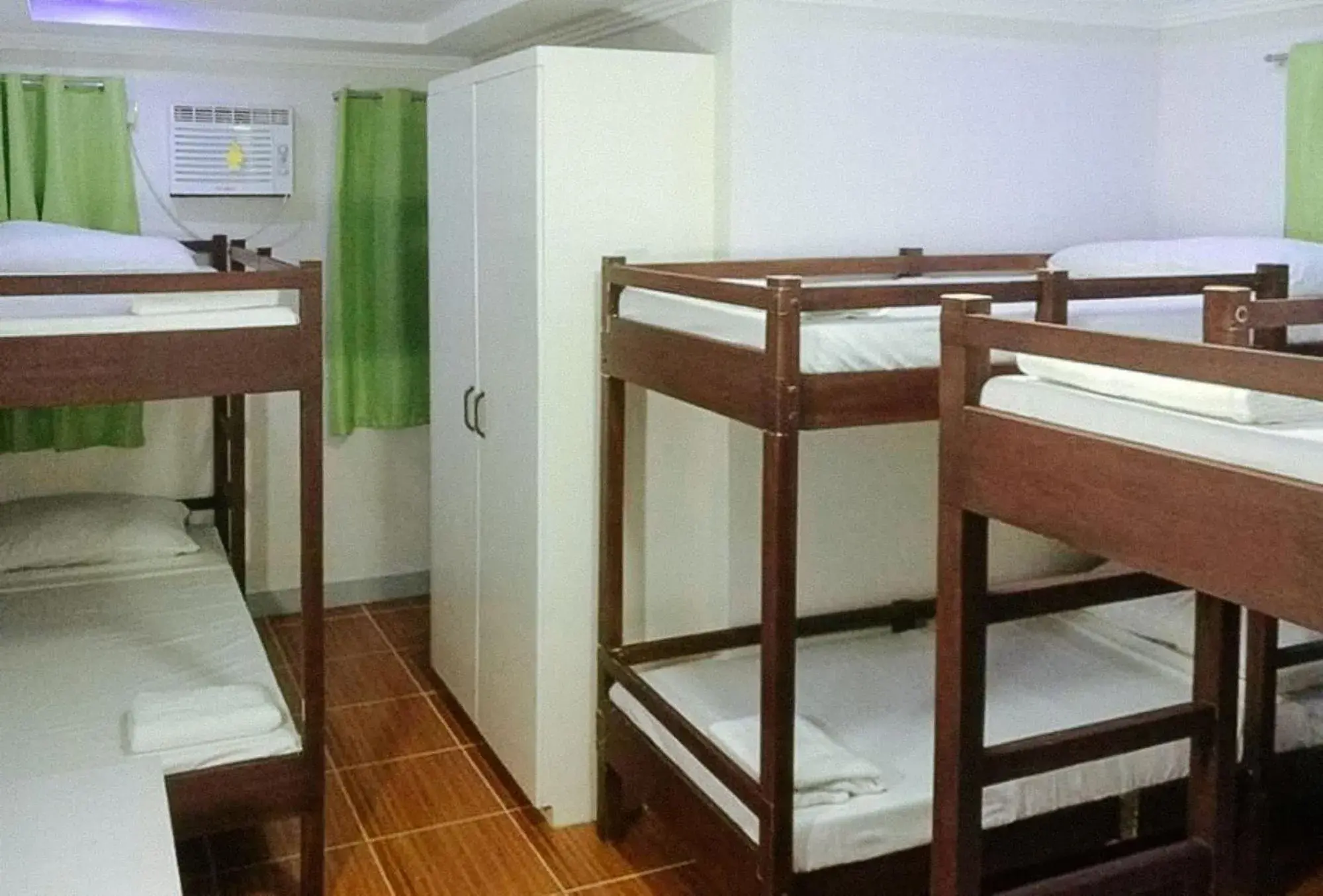 Family Room in RedDoorz Plus @ Green Star Park Cagayan Family Room in RedDoorz Plus @ Green Star Park Cagayan