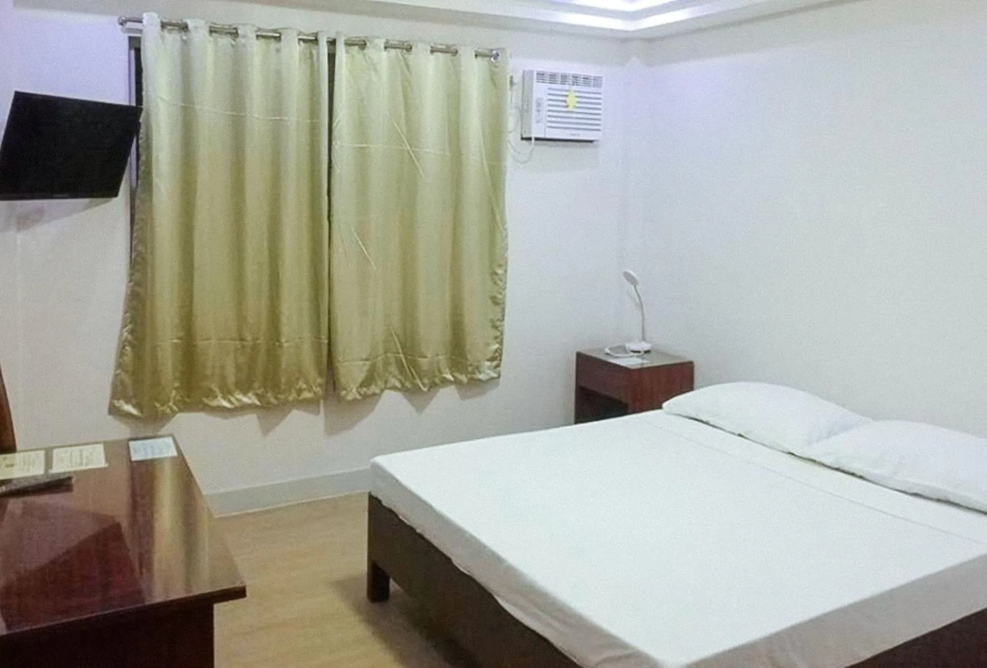 Bed in RedDoorz Plus @ Green Star Park Cagayan