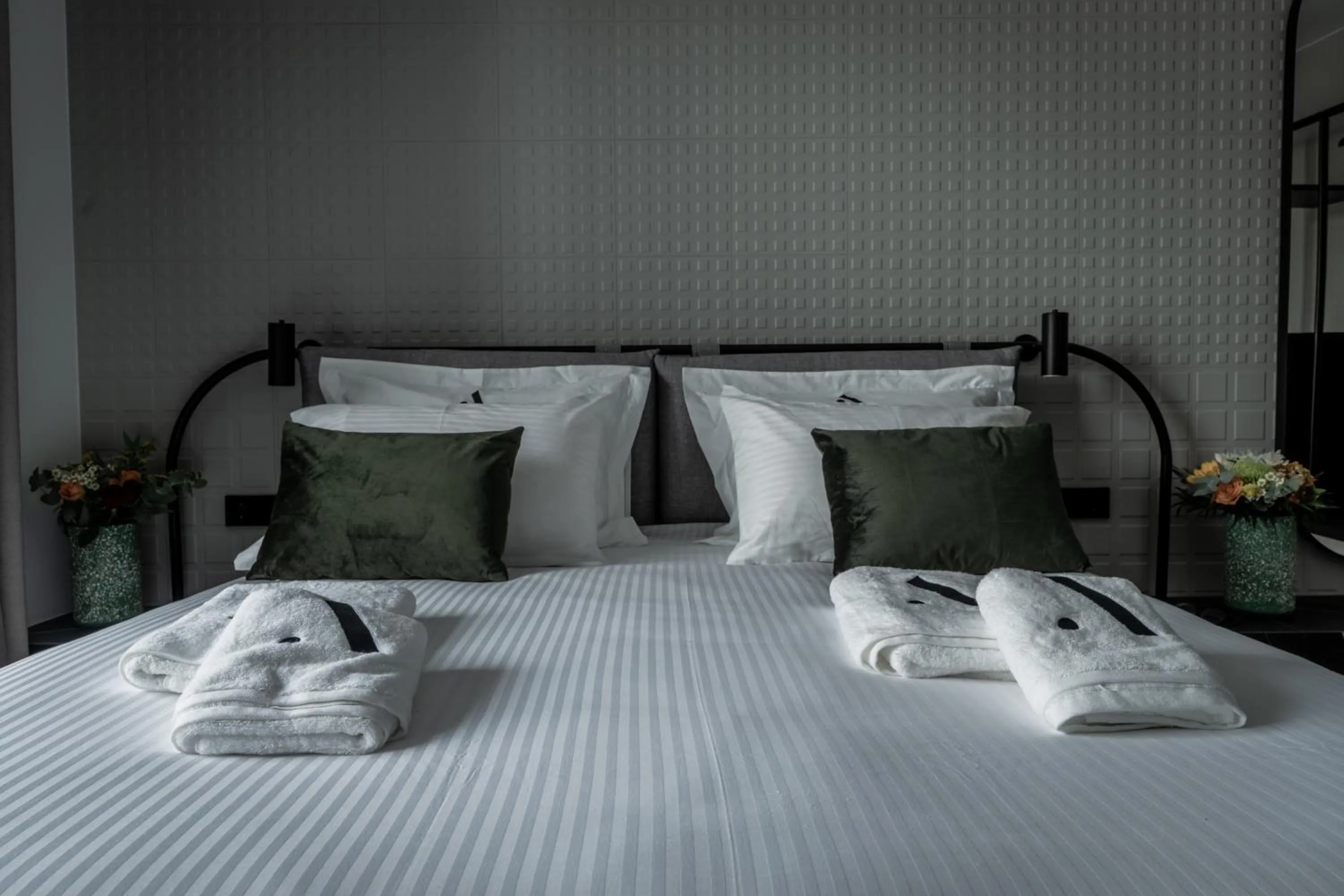 Bed in Athinaion Recreation Suites