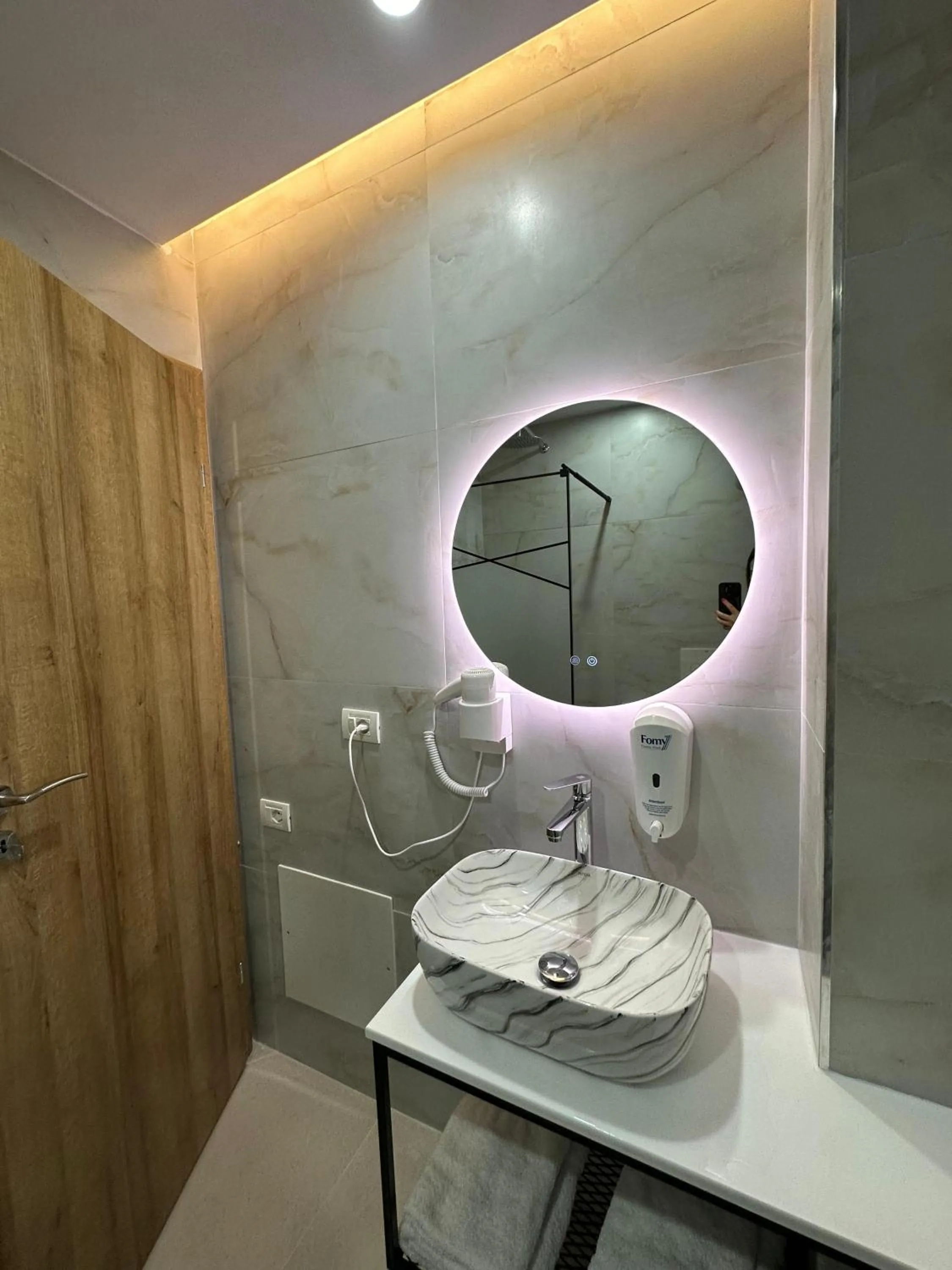 Shower in Hotel Arberia