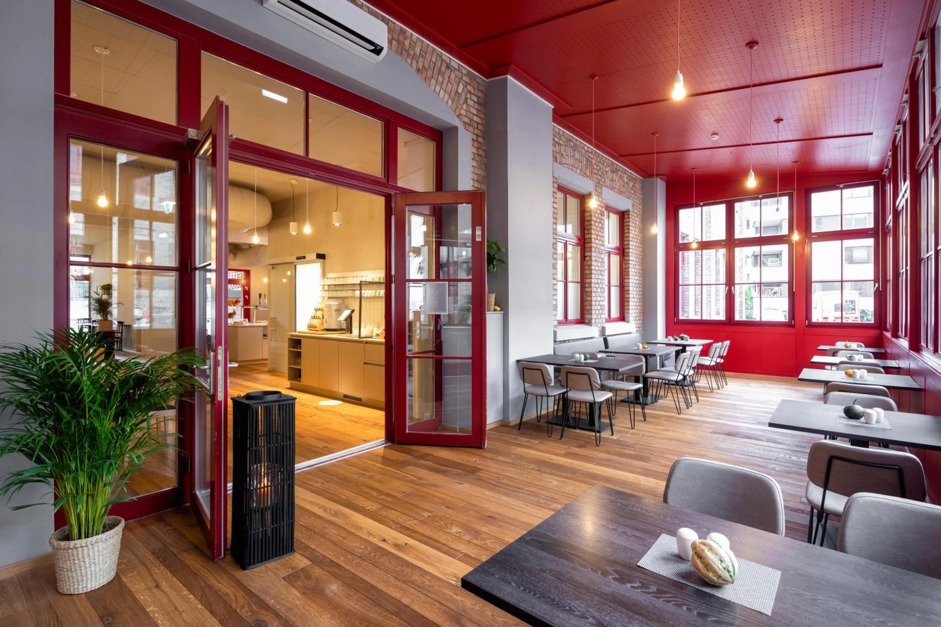 Restaurant/places to eat in JUFA Hotel Bregenz