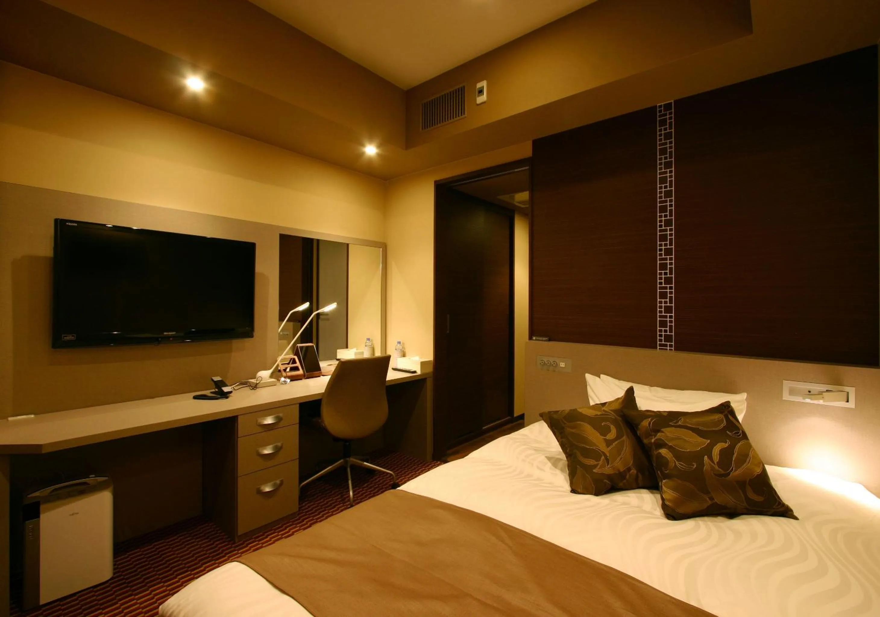 Photo of the whole room, Bed in Hotel Coco Grand