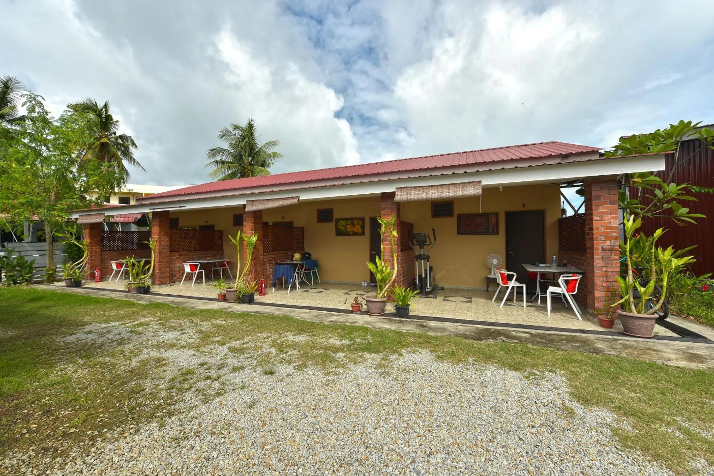 Facade/entrance in OYO Home 90348 Inspire Rooms