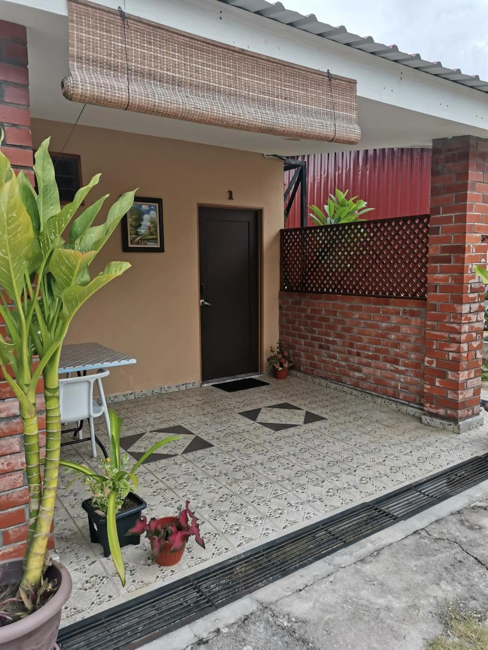 Facade/entrance in OYO Home 90348 Inspire Rooms
