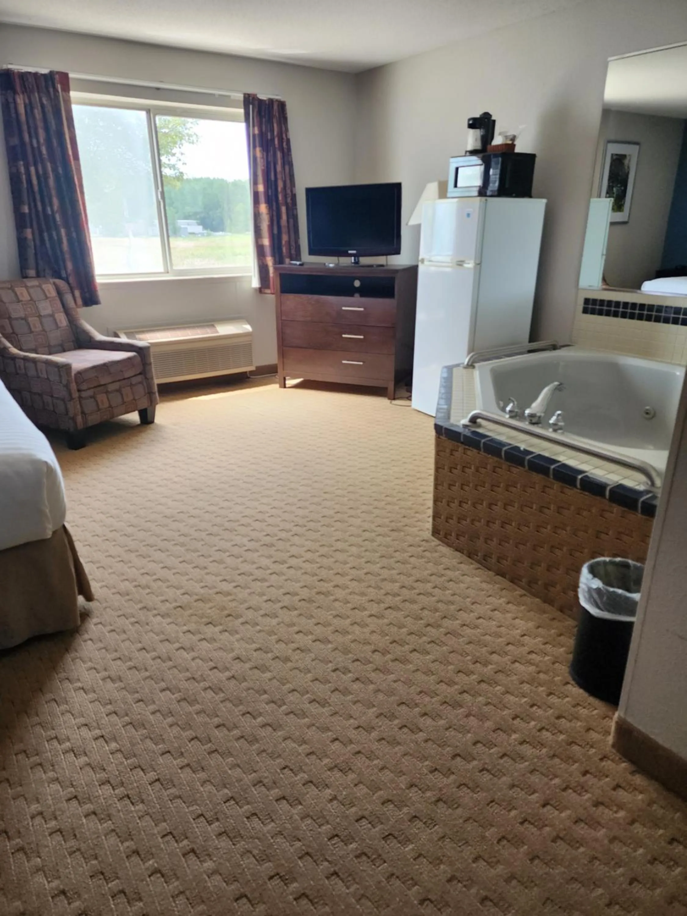 Bed in Baymont by Wyndham Freeport