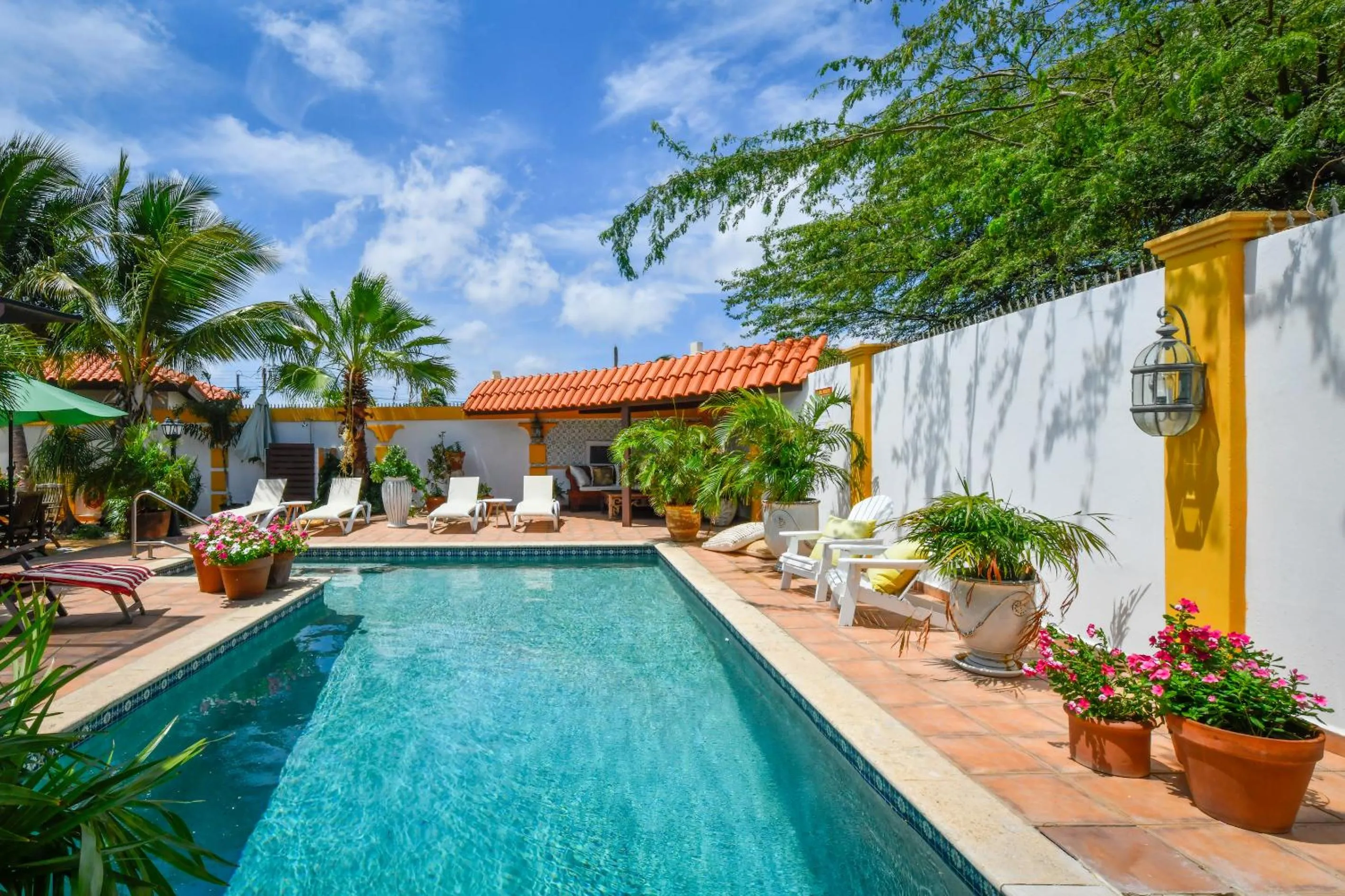 Brisas Studio Apartments