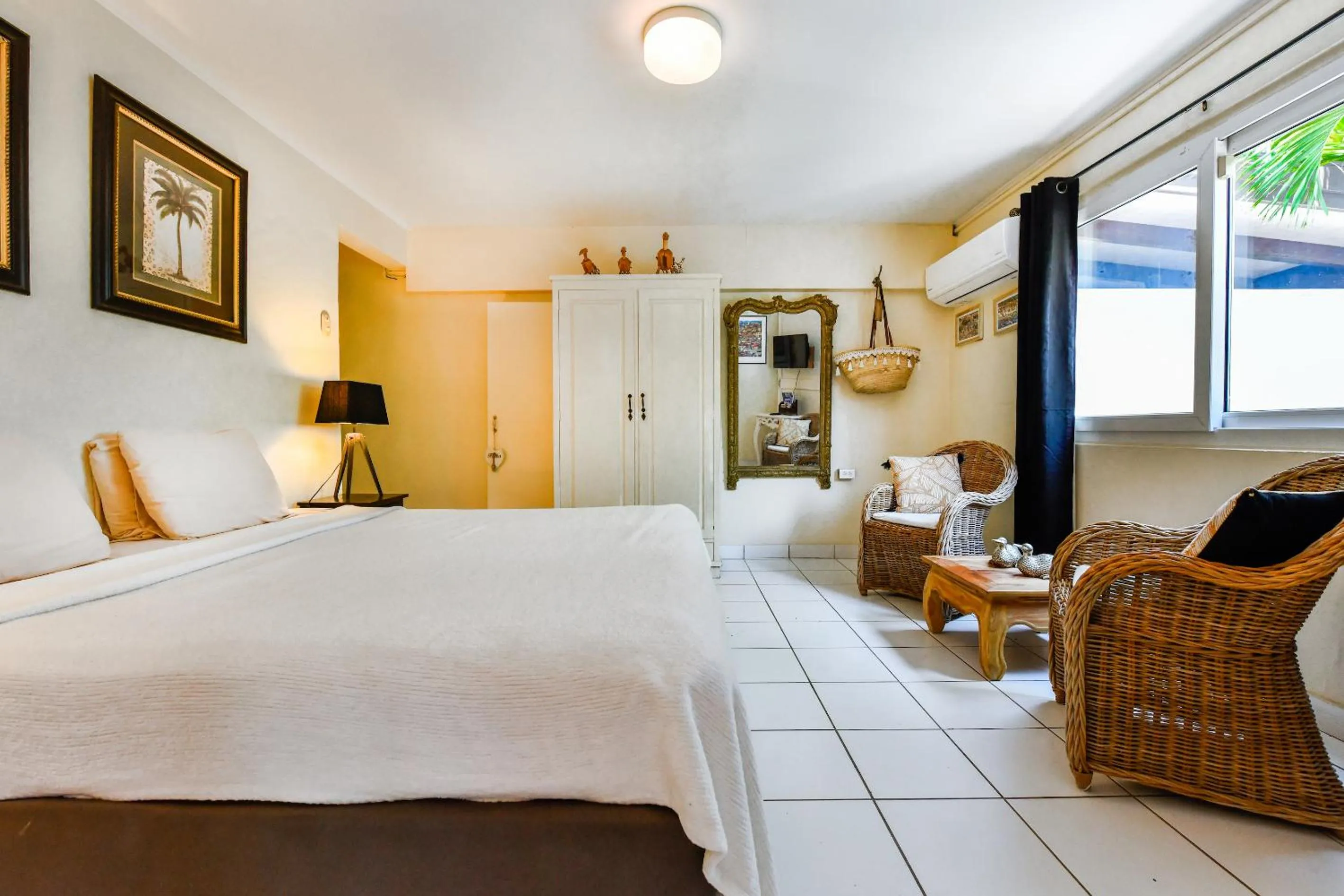 Photo of the whole room, Bed in Brisas Studio Apartments