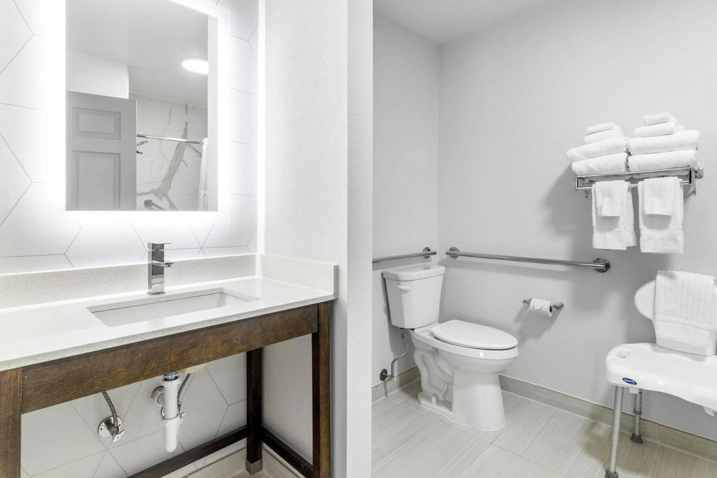 Bedroom in Comfort Suites