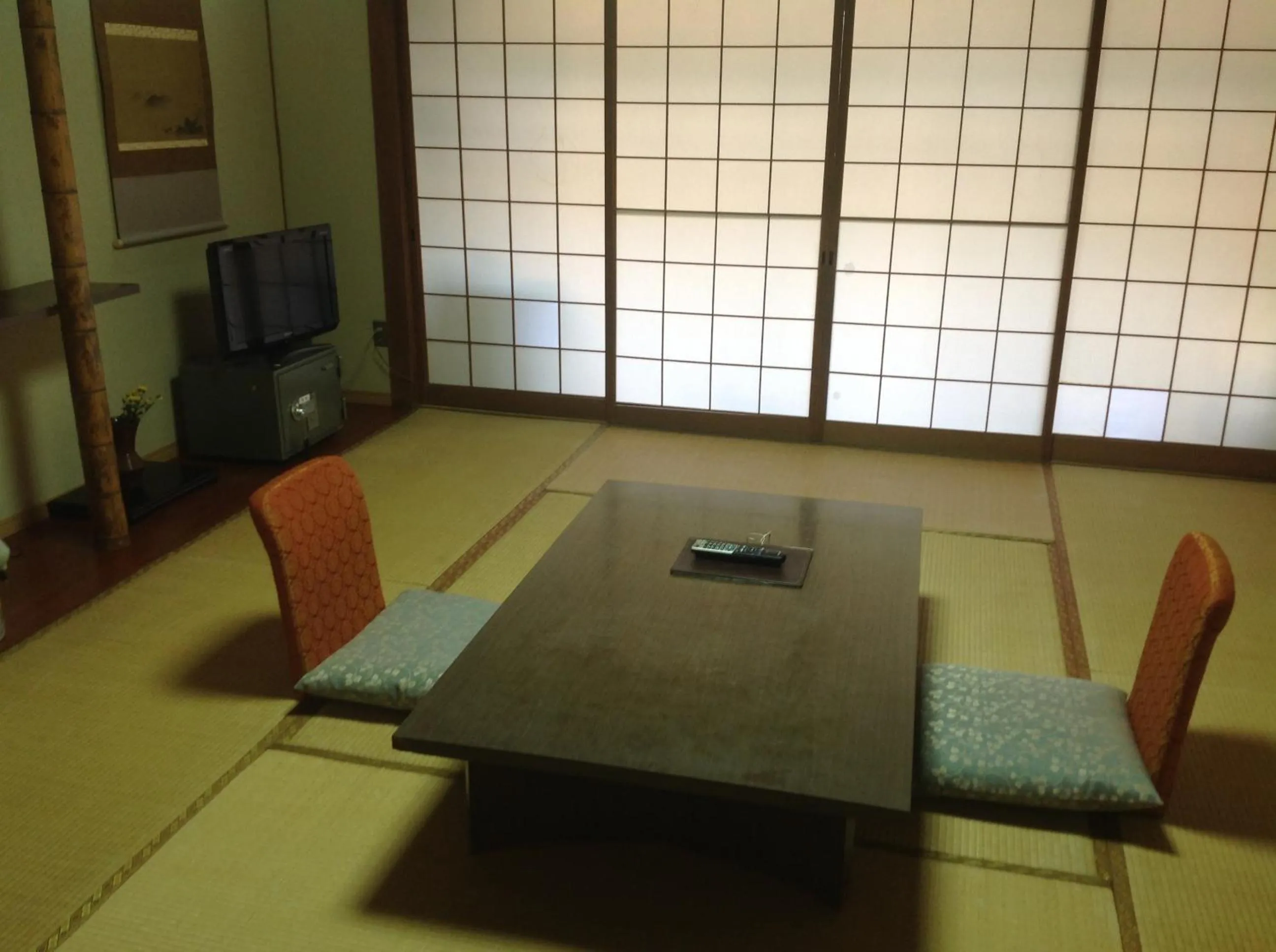 Photo of the whole room in Itaniya