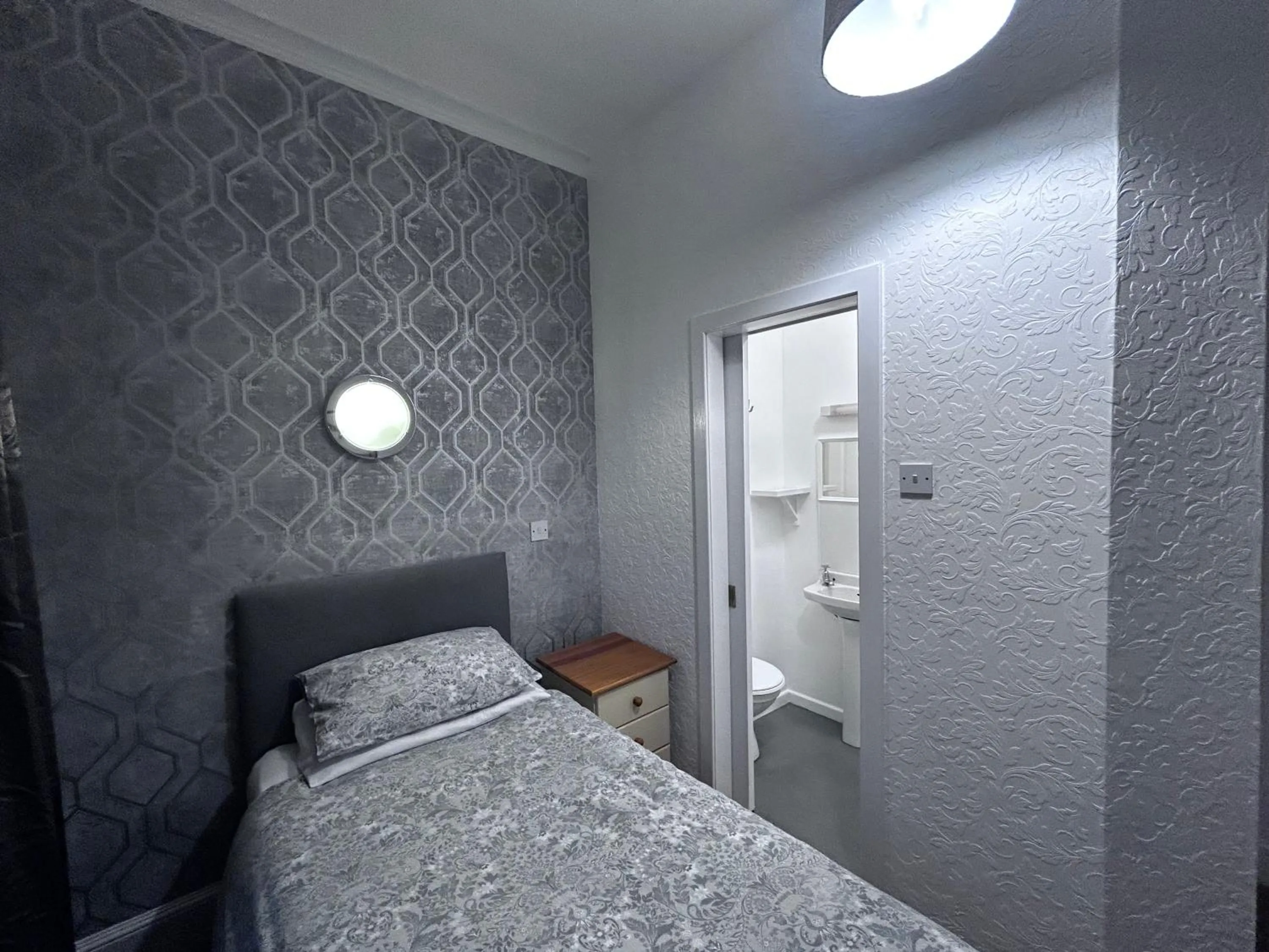 Bed in DunMoore Guesthouse