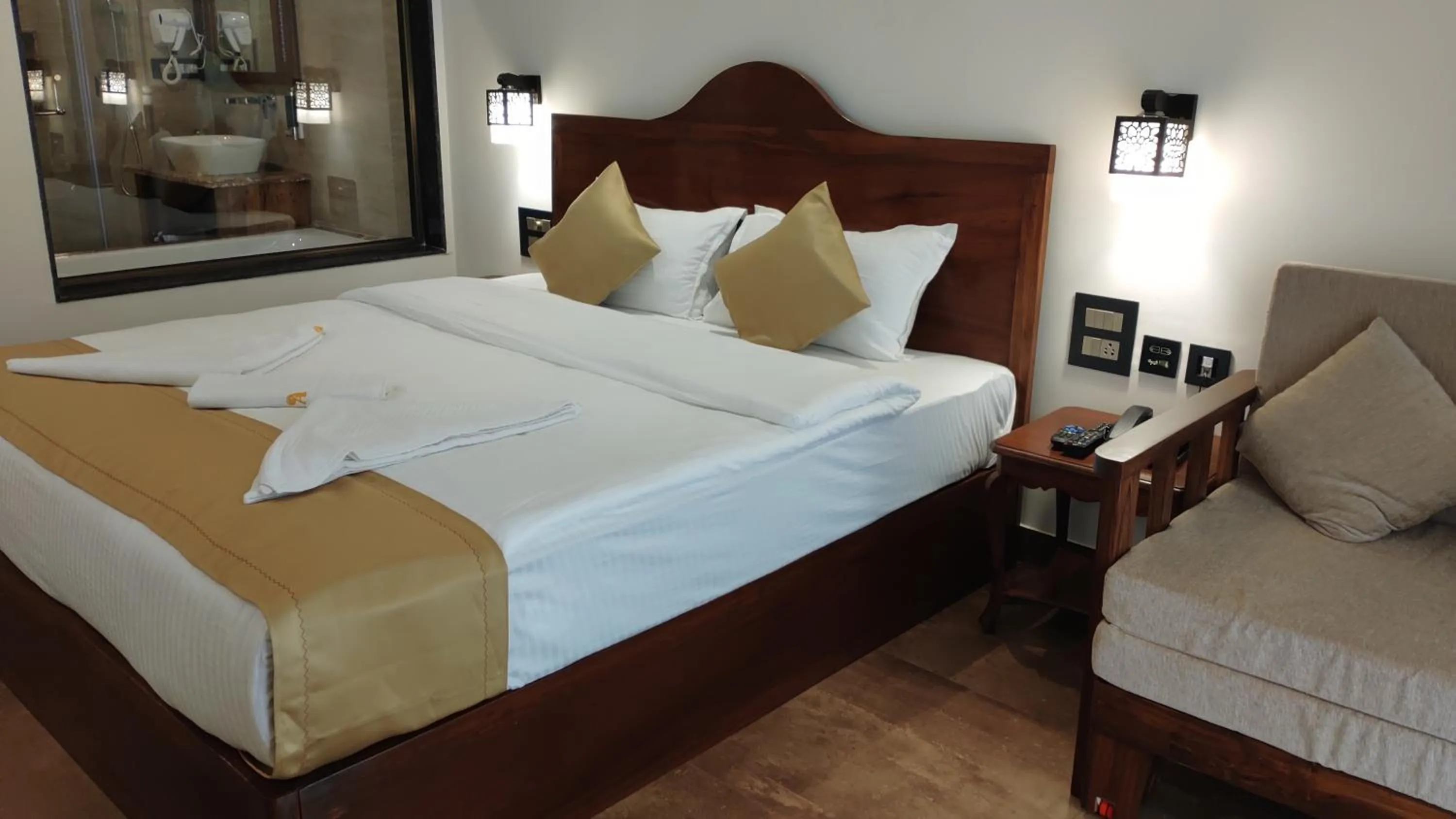 Bedroom, Bed in Altrude By The Sea