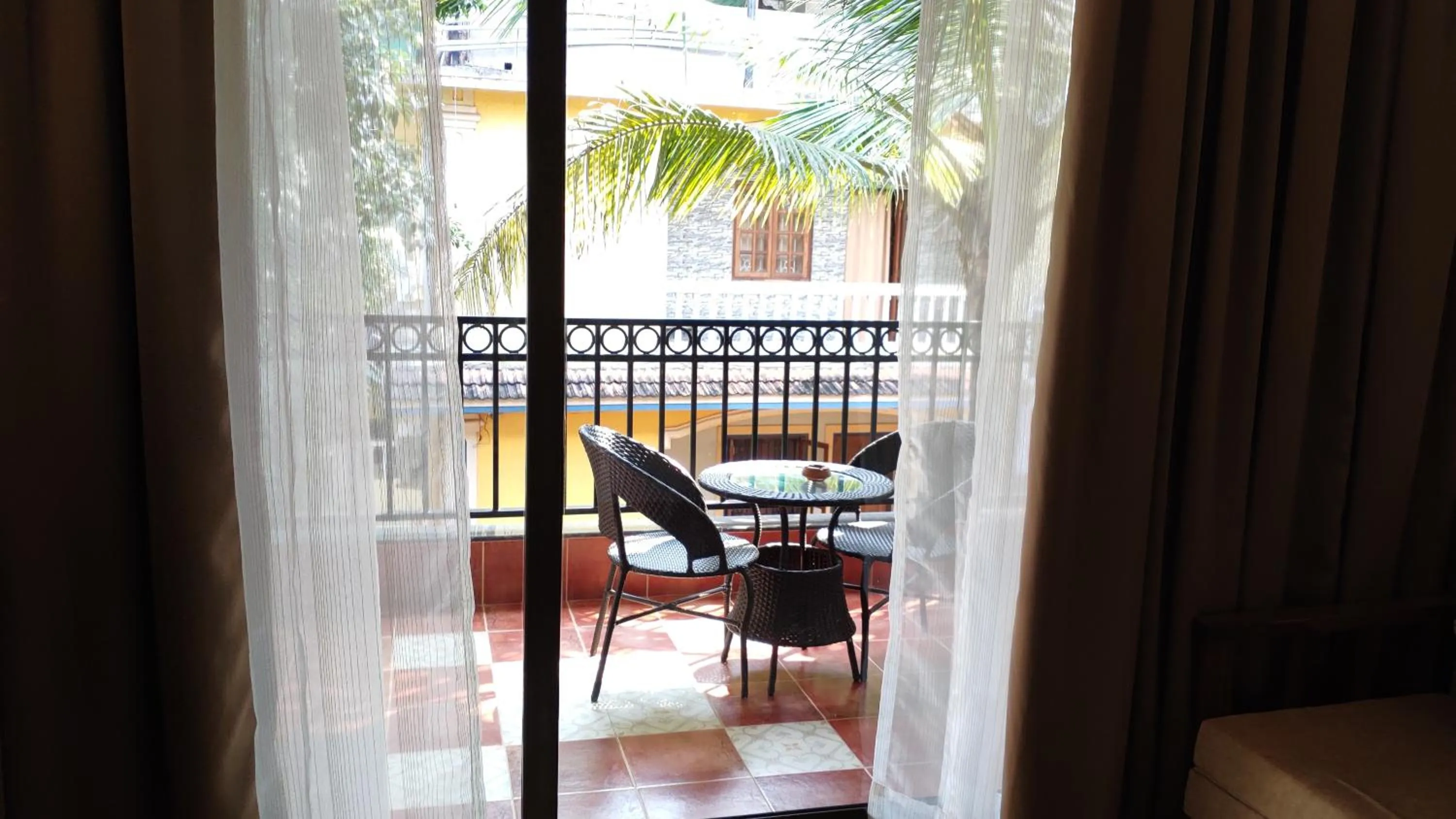 Balcony/Terrace in Altrude By The Sea