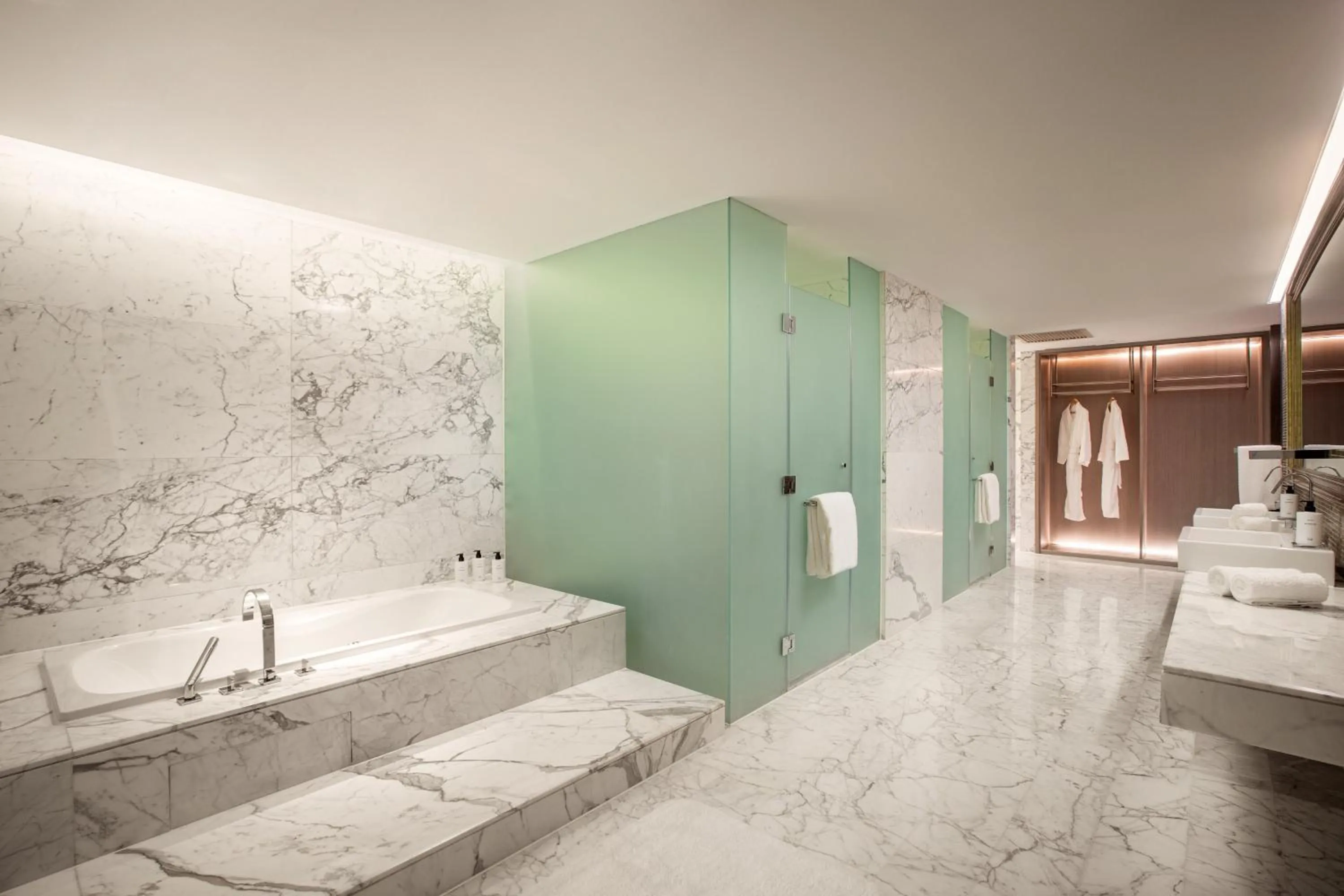 Photo of the whole room in InterContinental Beijing Beichen by IHG