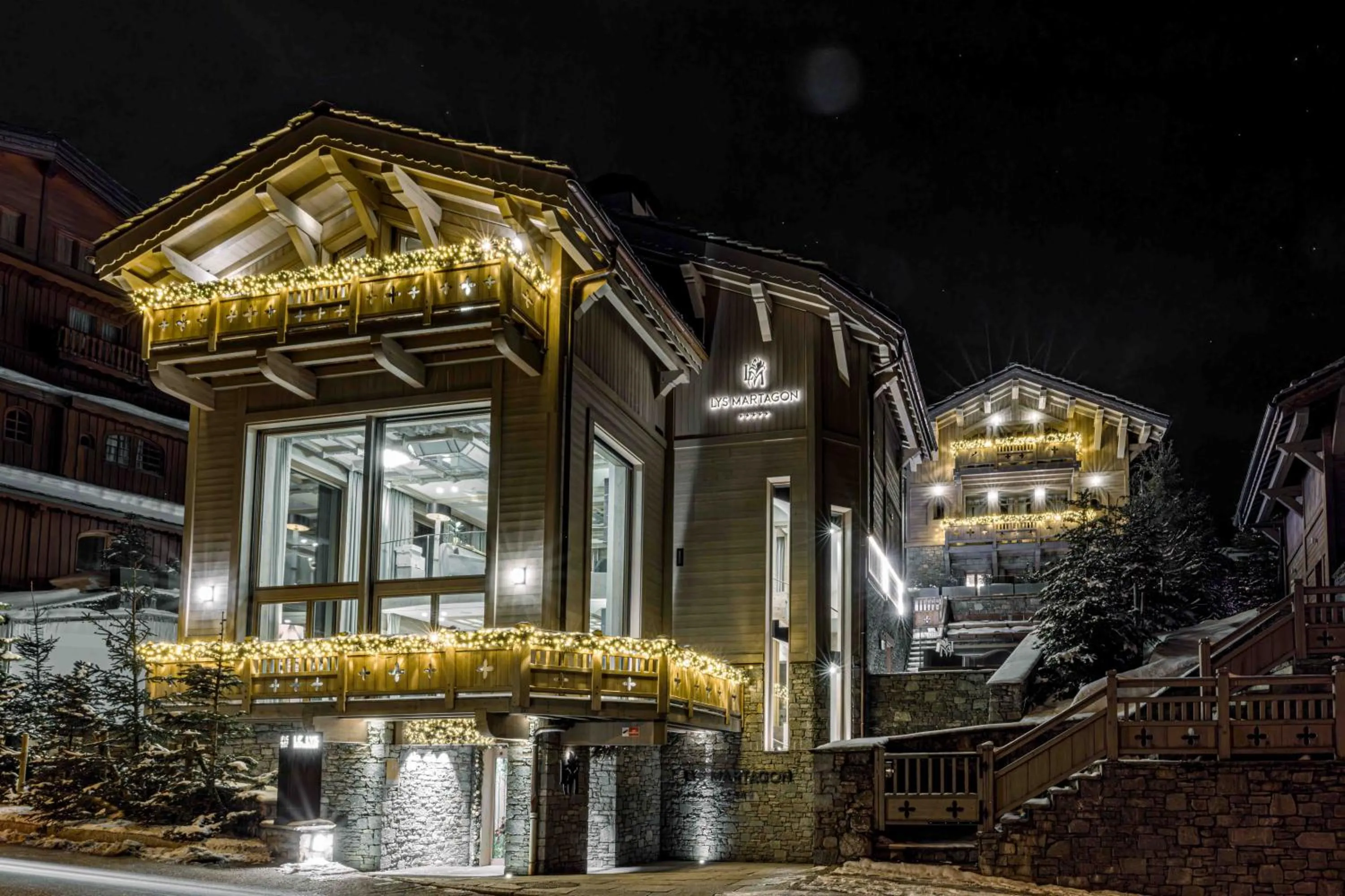 Property building in Lys Martagon