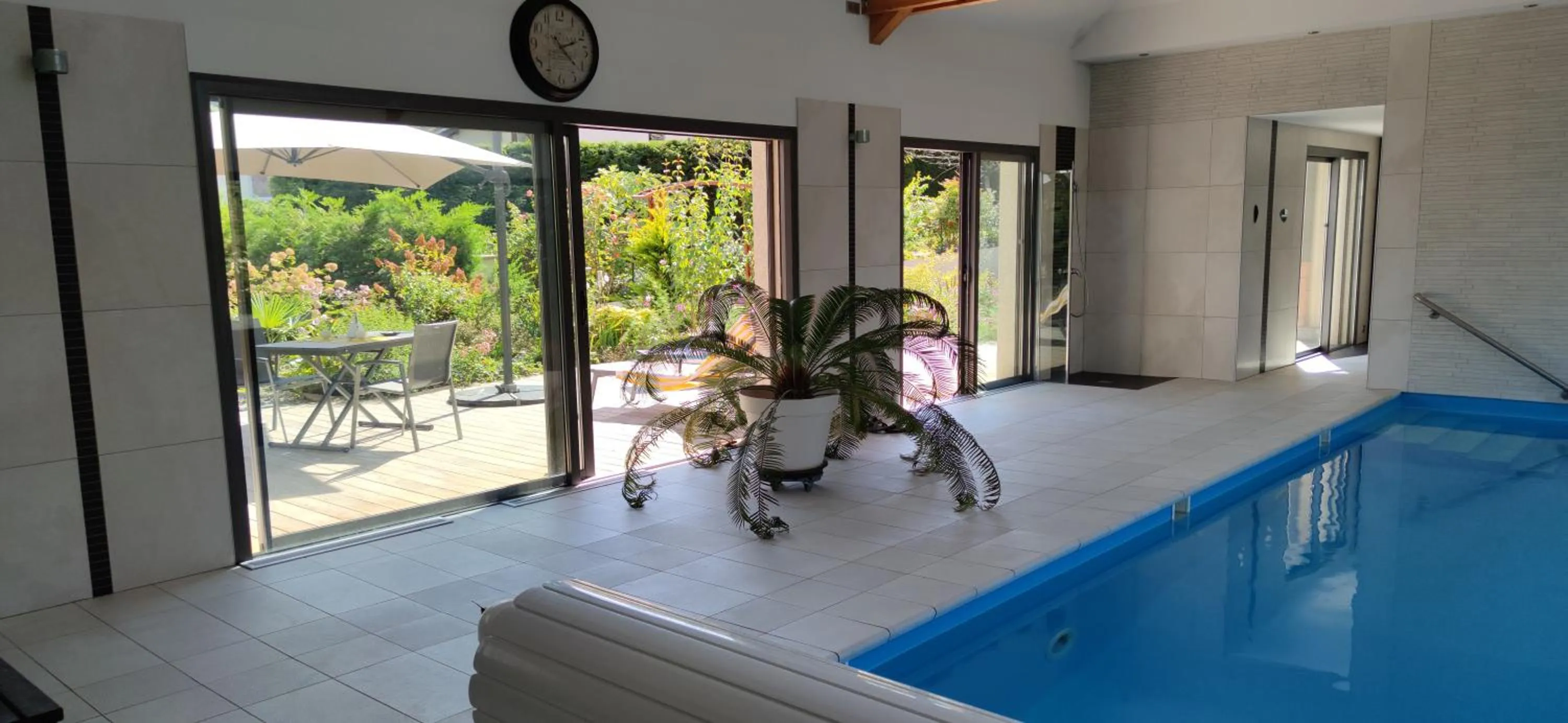 Swimming pool in Comme une évidence