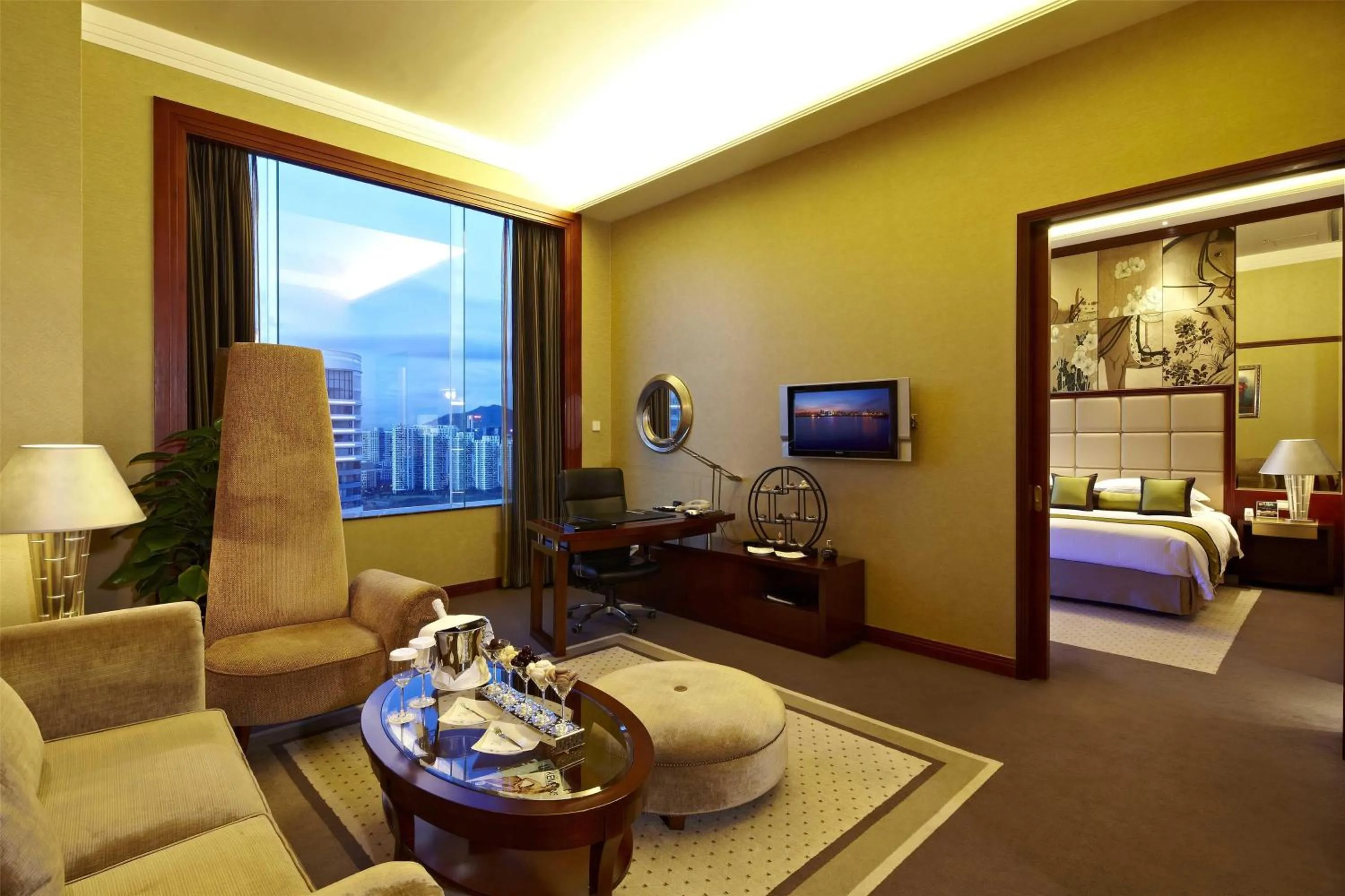 Bedroom, Bed in Kempinski Hotel Shenzhen