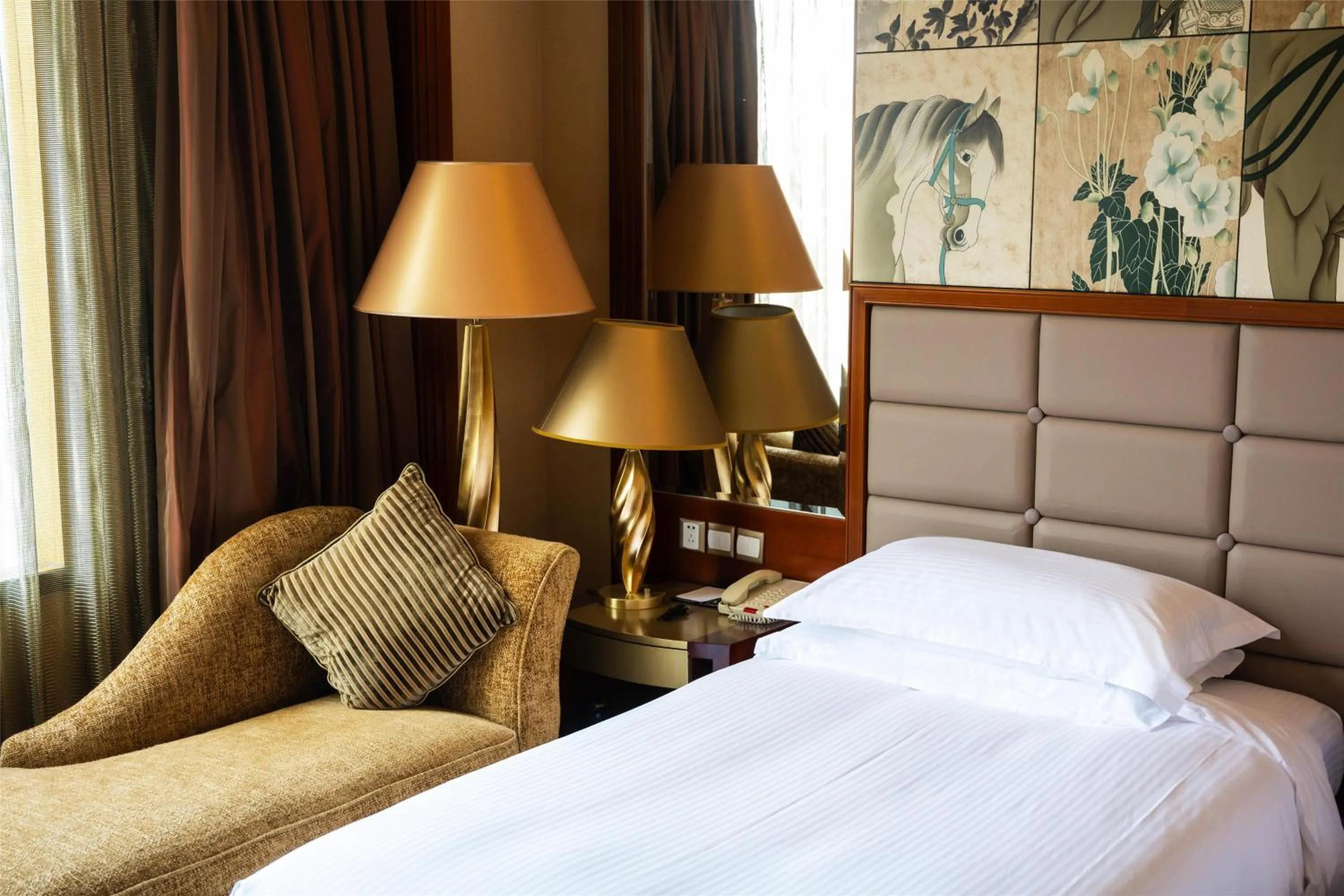 Living room, Bed in Kempinski Hotel Shenzhen