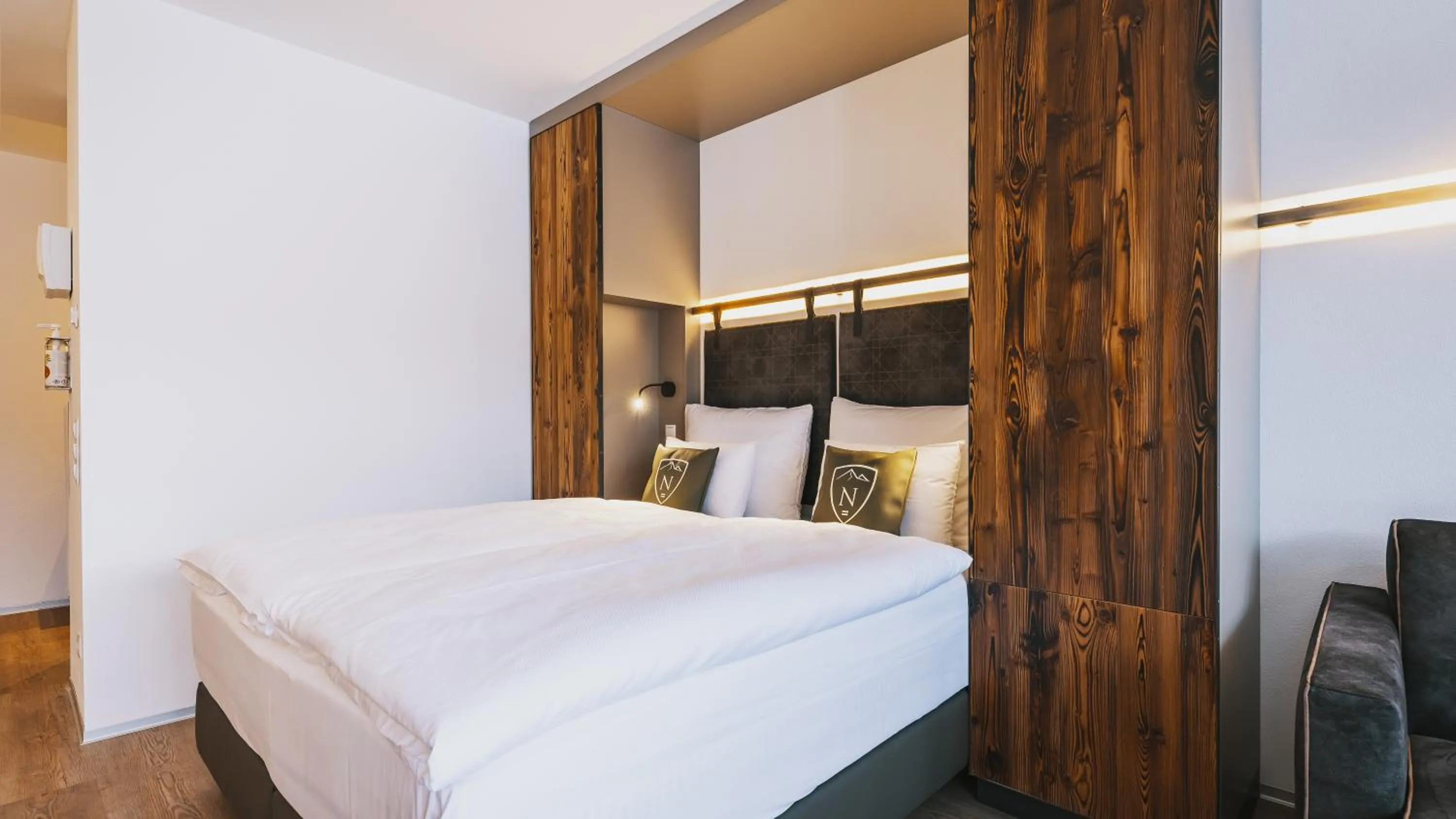 Bedroom, Bed in Nikolaus by AvenidA Panoramic Wellness Suites