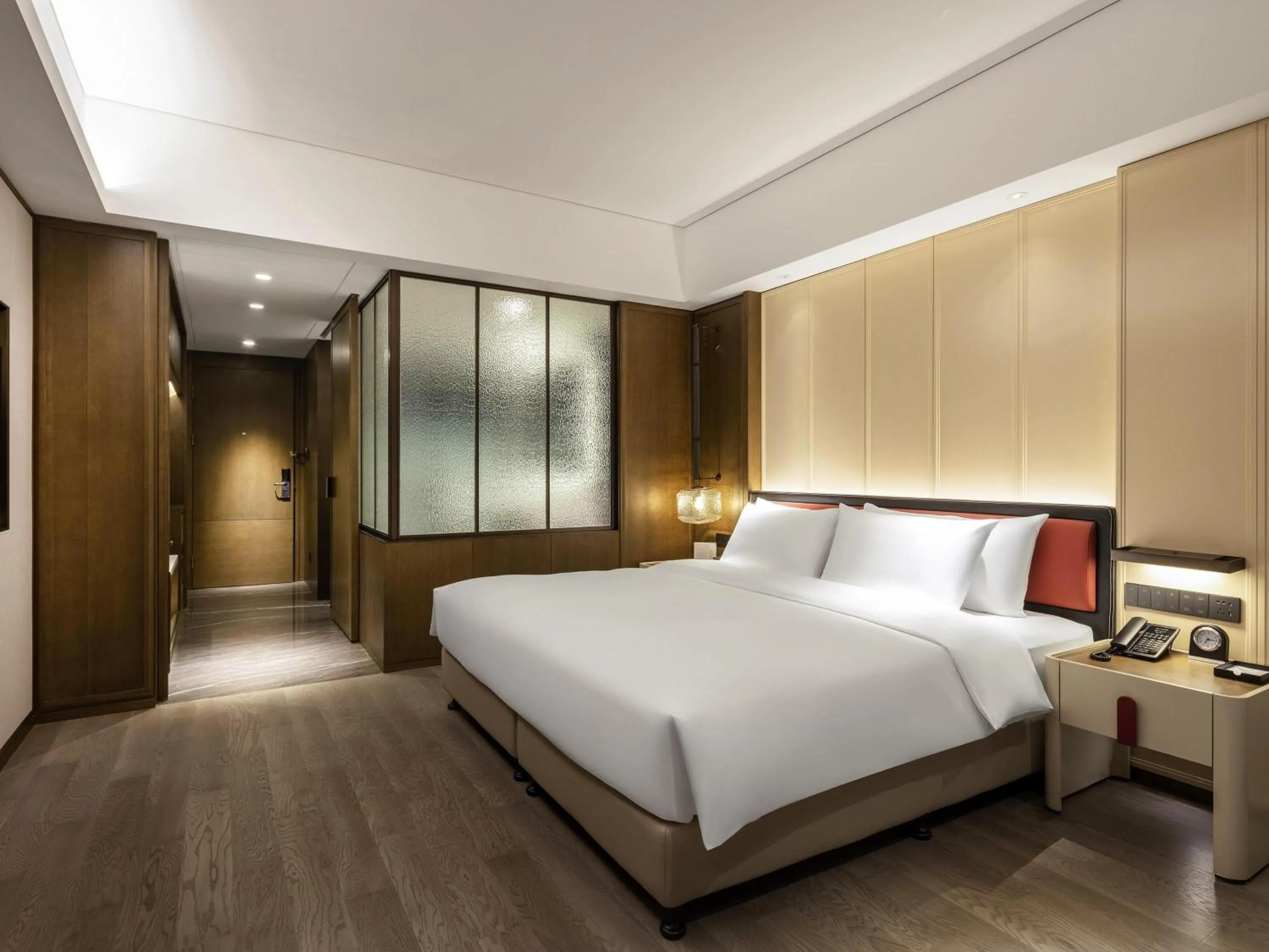 Bedroom, Bed in Swissôtel Shenyang