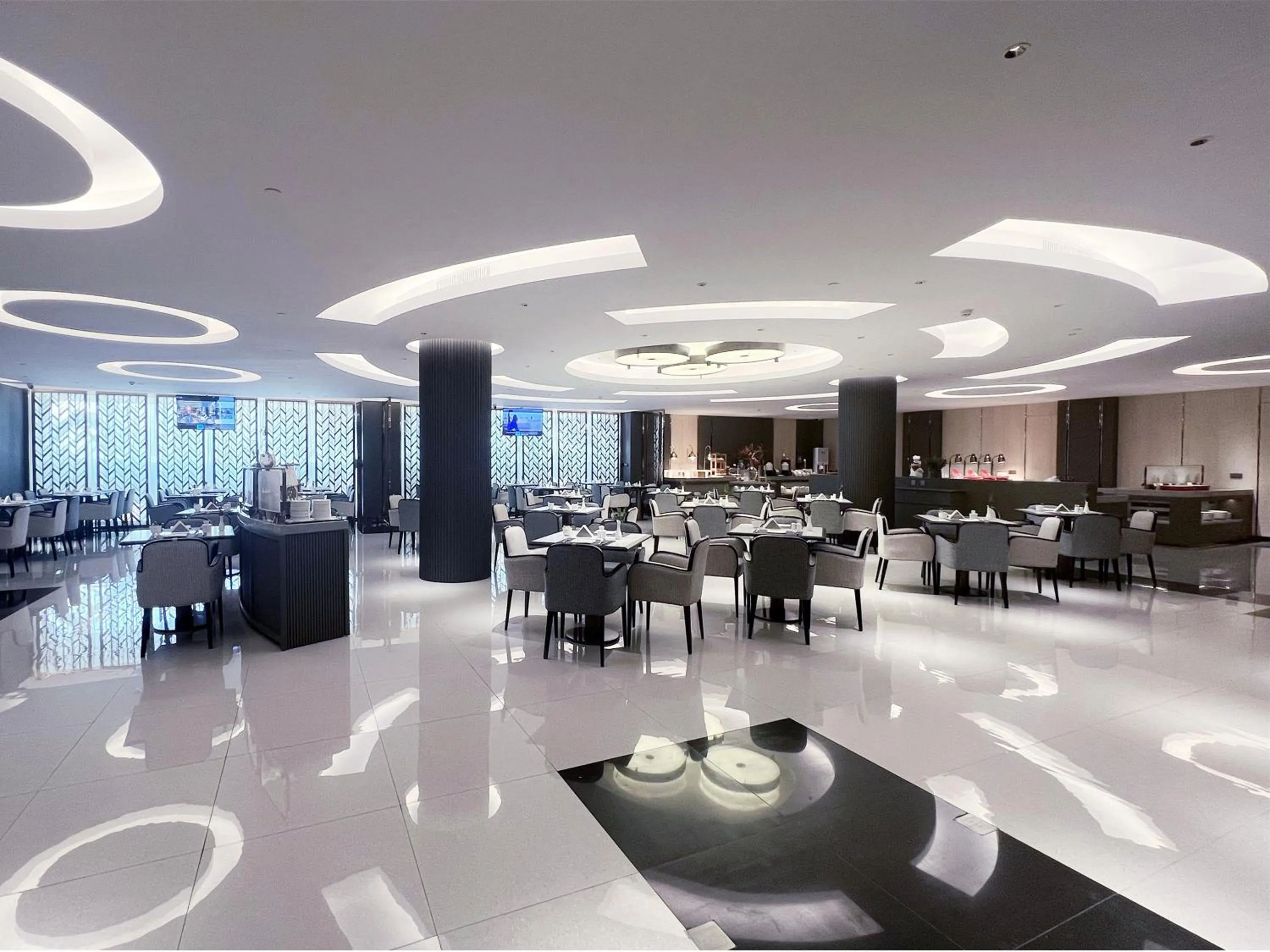Restaurant/places to eat in Swissôtel Shenyang