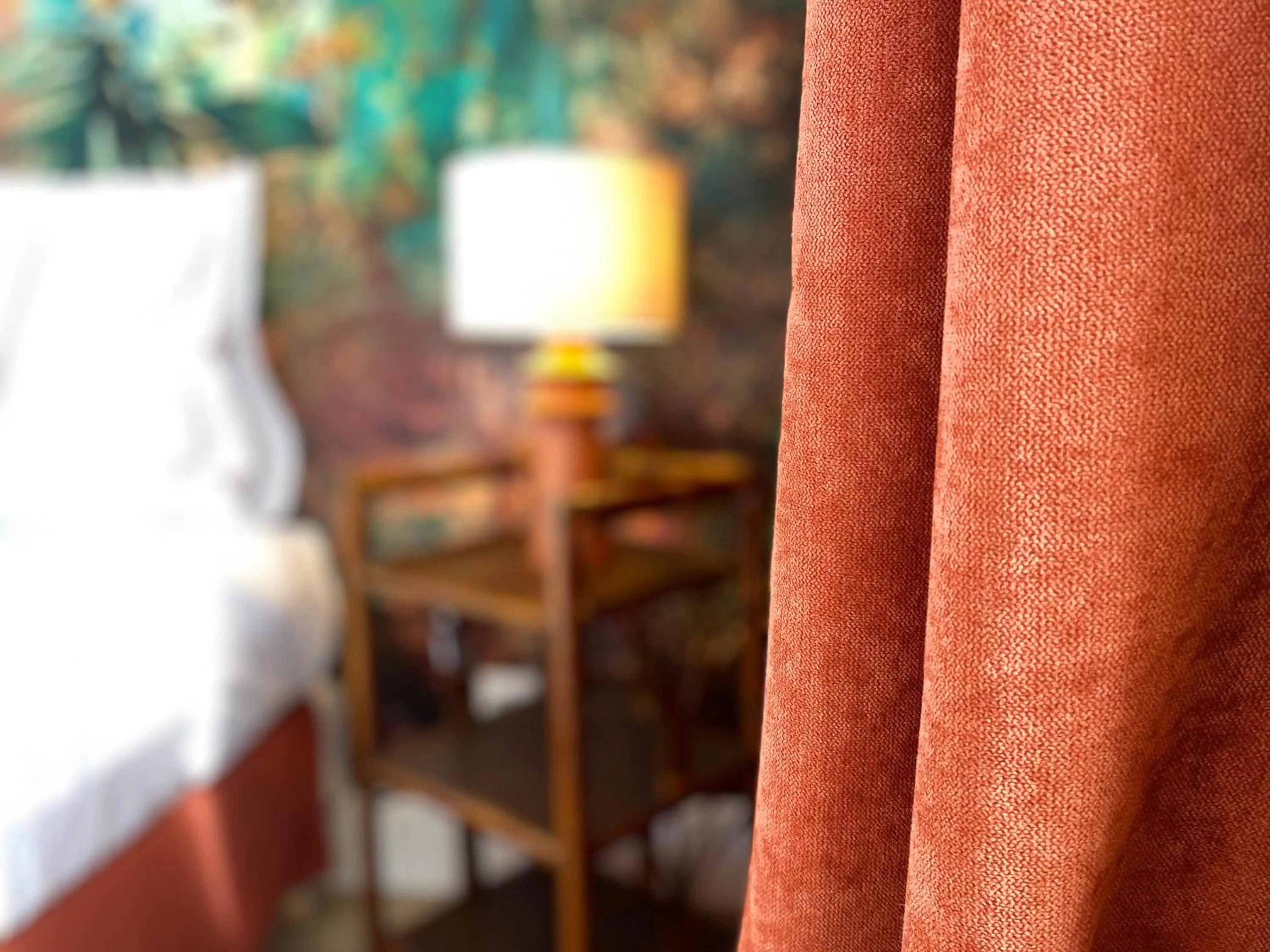 Bedroom in Logis Hôtel Médiéval, Montélimar Nord