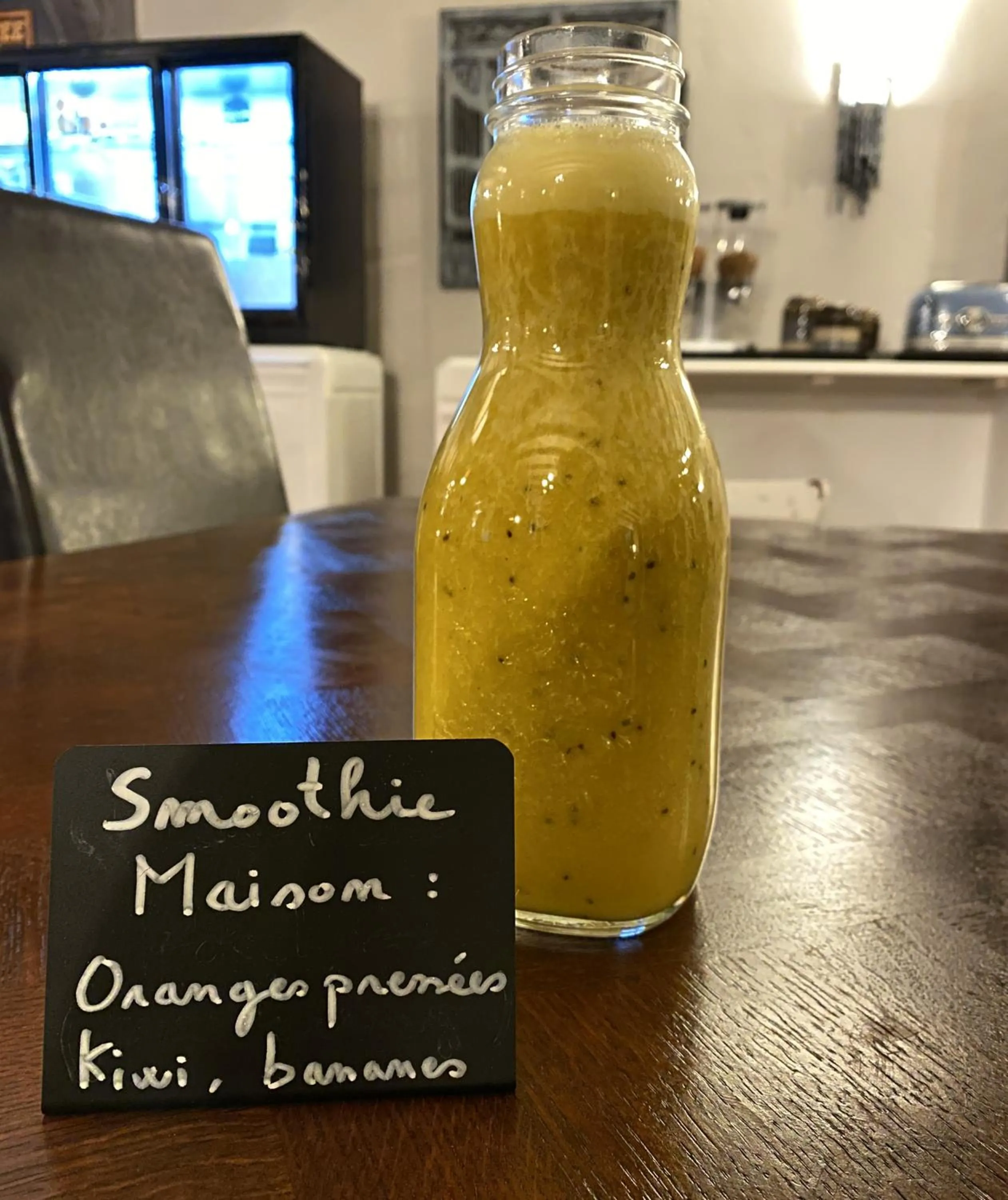 Breakfast in Logis Hôtel Médiéval, Montélimar Nord