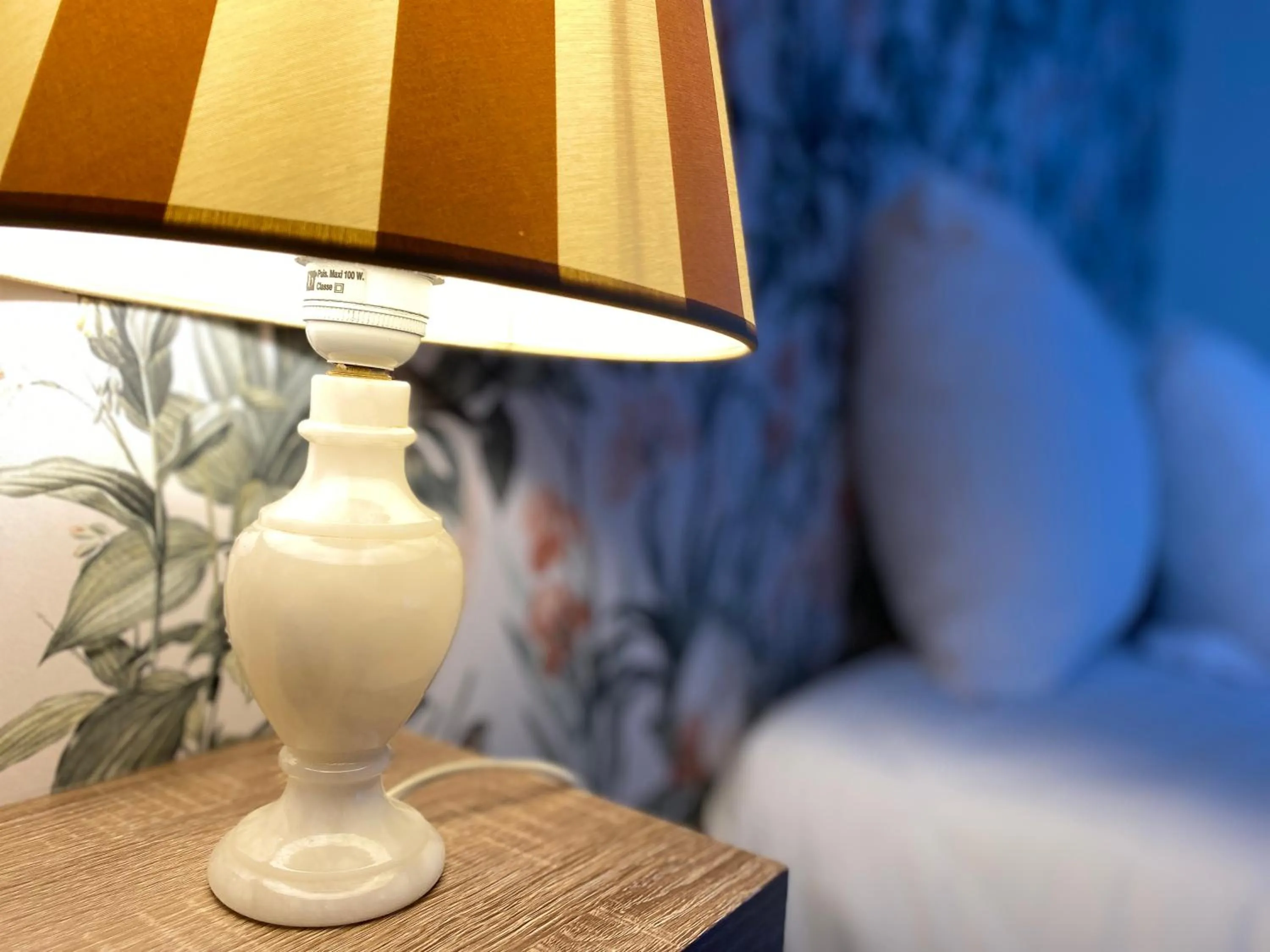 Bedroom in Logis Hôtel Médiéval, Montélimar Nord