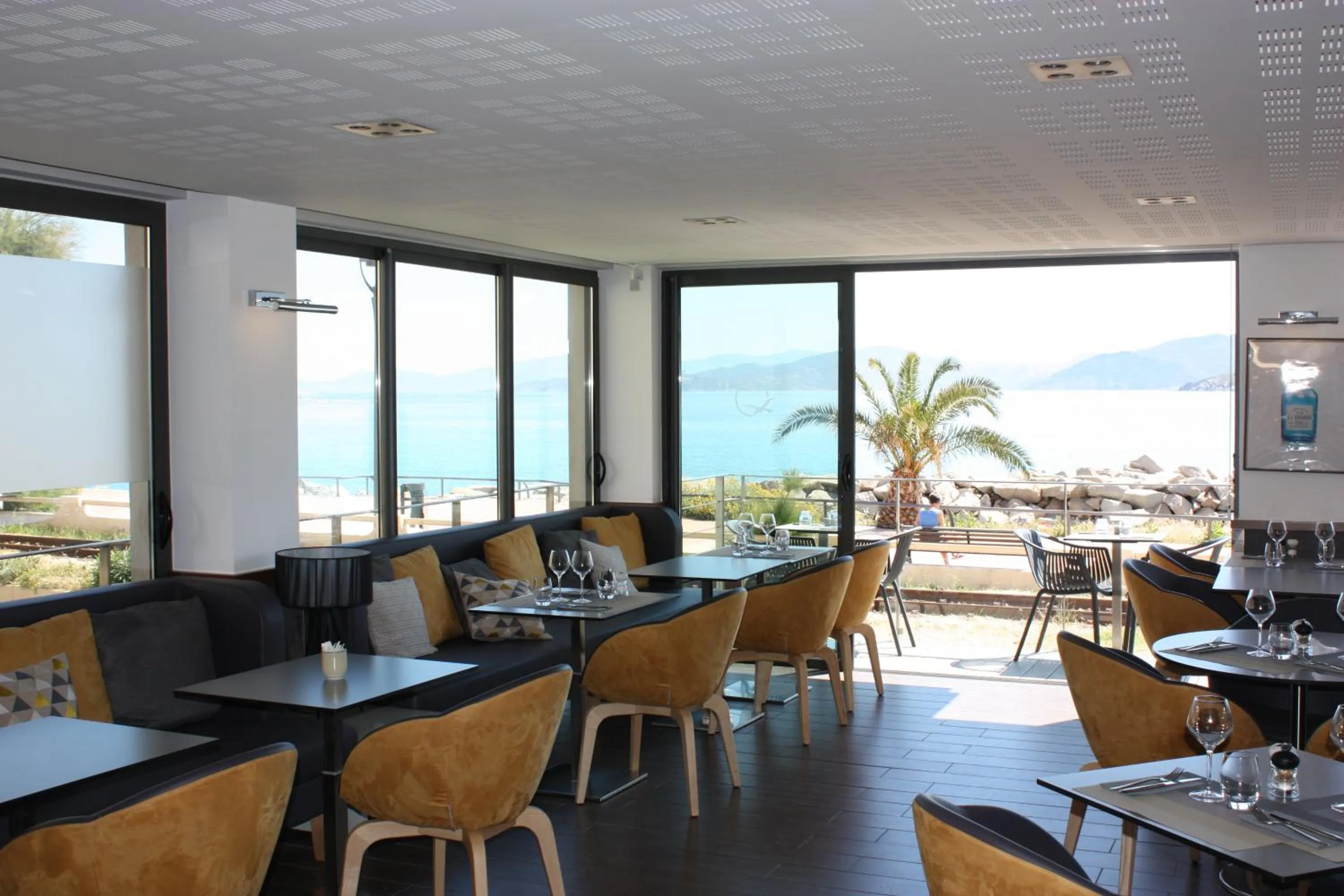 Restaurant/places to eat in L'Escale Côté Sud