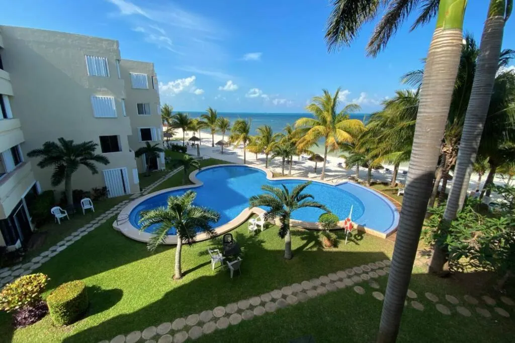 Oceanfront Condo BM By Andiani