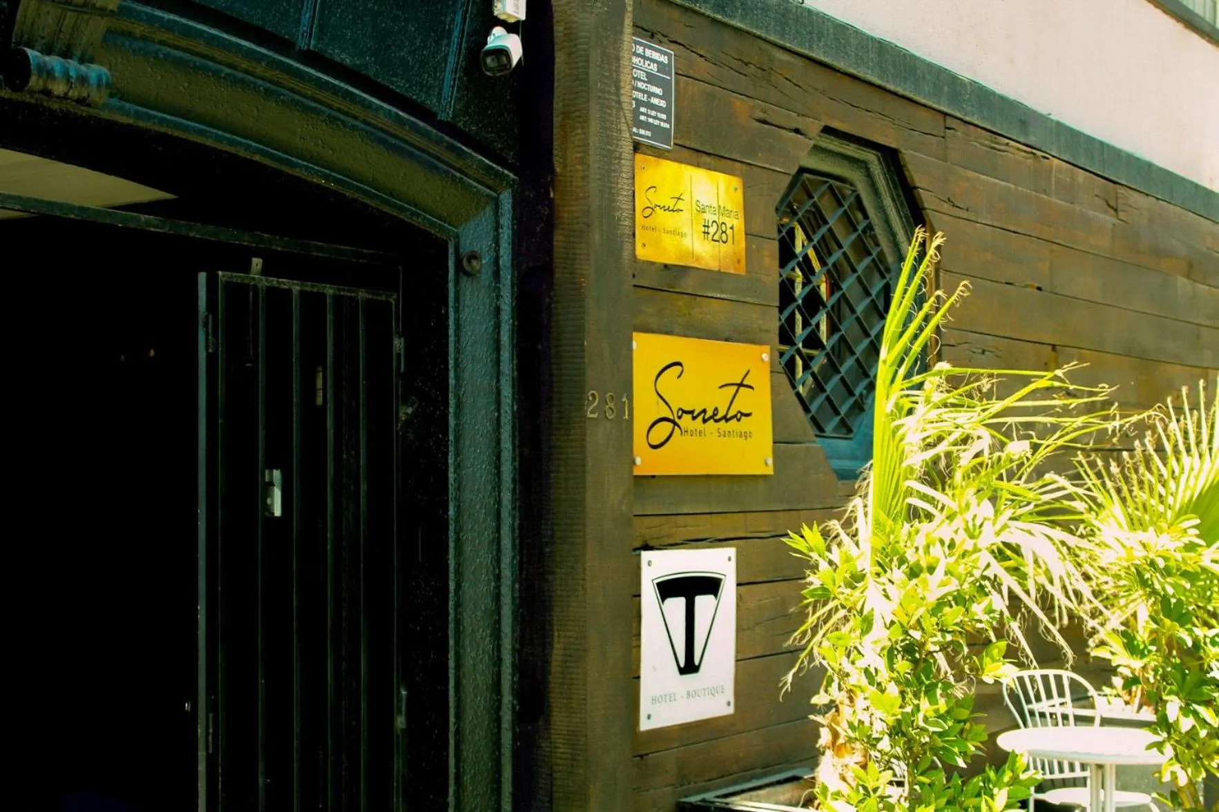 Logo/Certificate/Sign in Hotel Sonetto