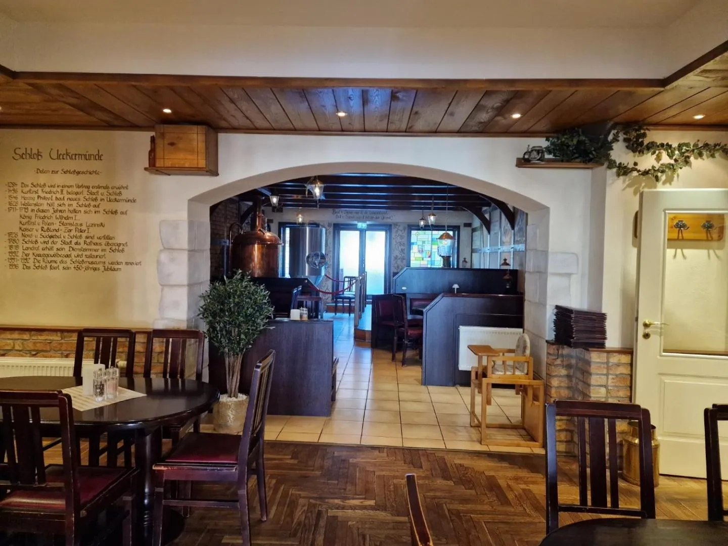 Restaurant/places to eat in Hotel Am Markt & Brauhaus Stadtkrug