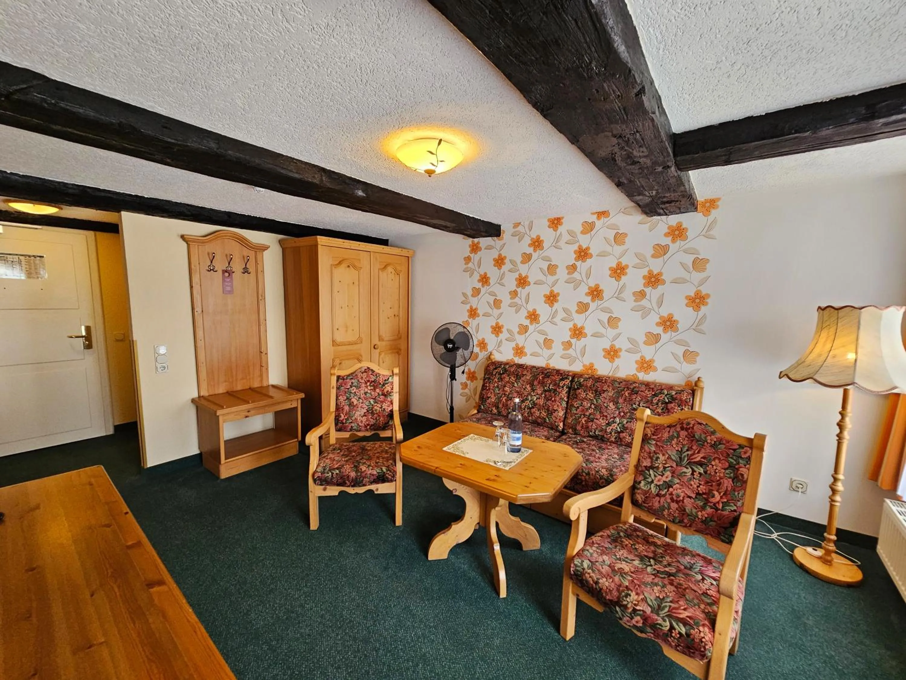 TV and multimedia in Hotel Am Markt & Brauhaus Stadtkrug