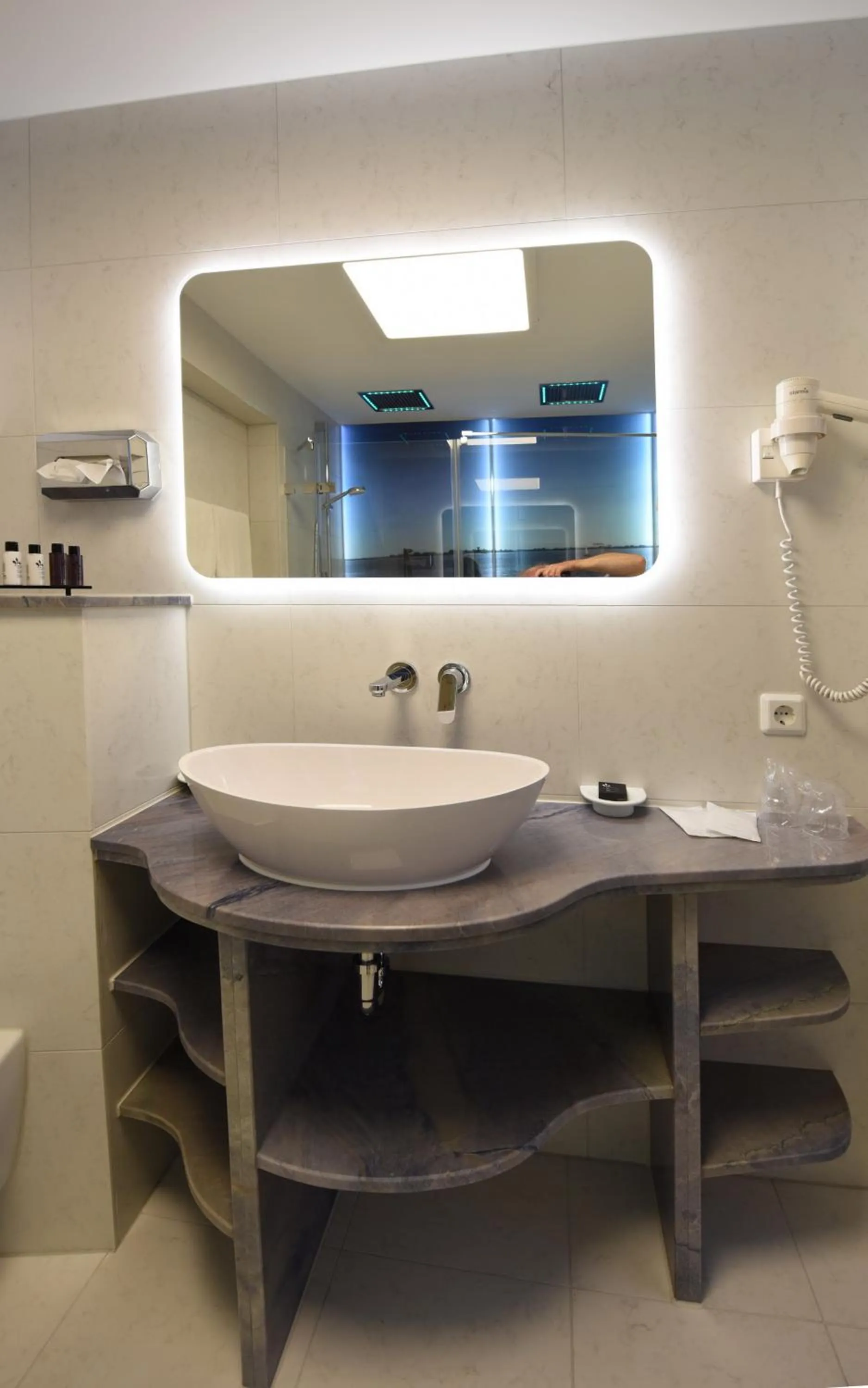 Shower in Hotel Am Markt & Brauhaus Stadtkrug