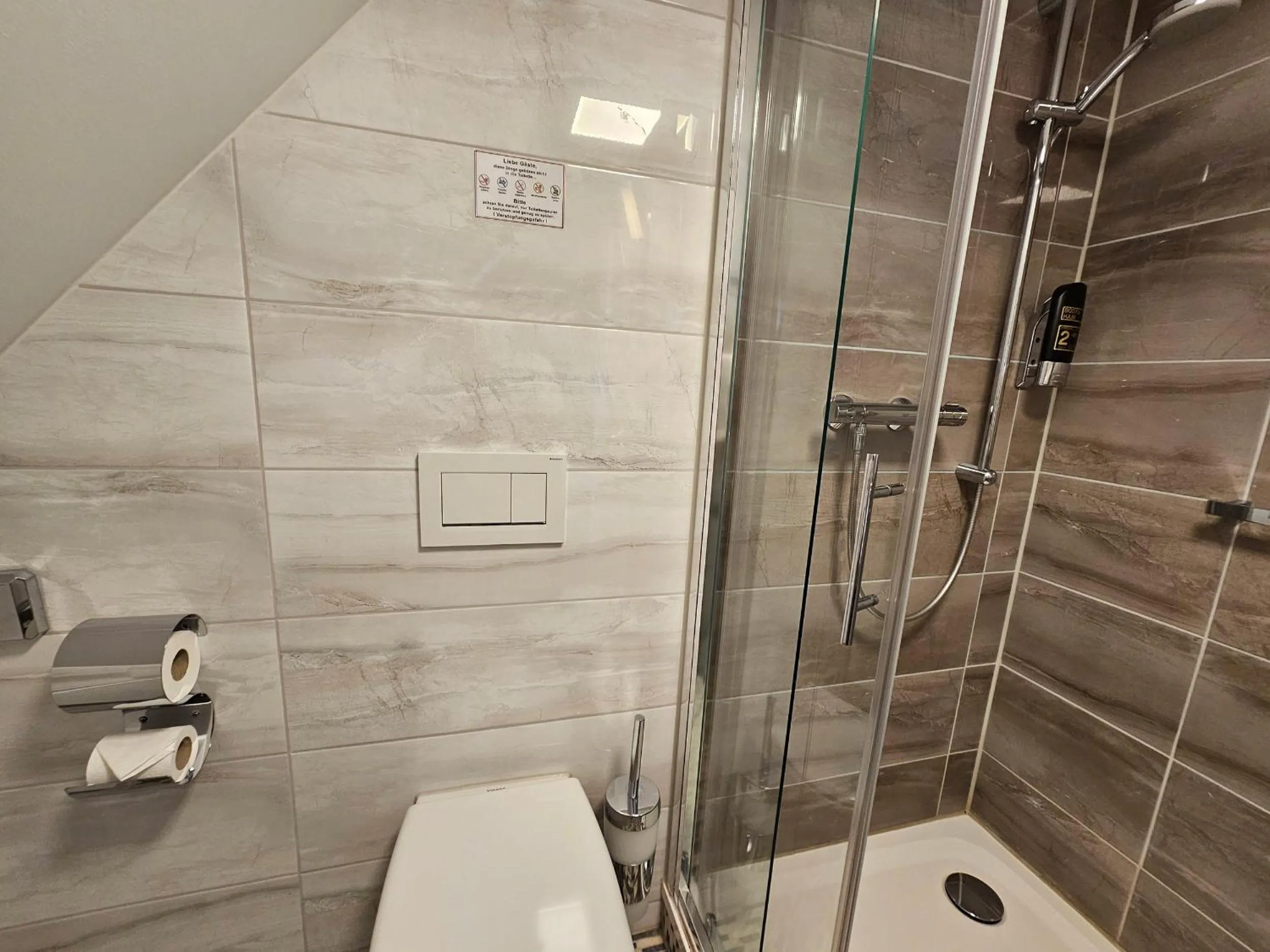 Bathroom in Hotel Am Markt & Brauhaus Stadtkrug