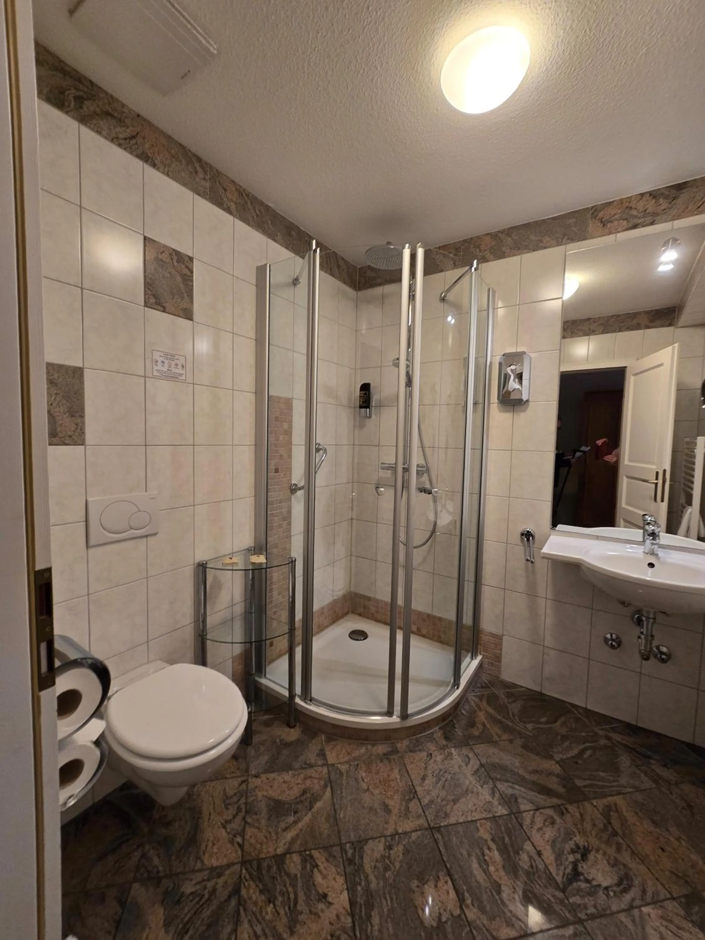 Shower in Hotel Am Markt & Brauhaus Stadtkrug