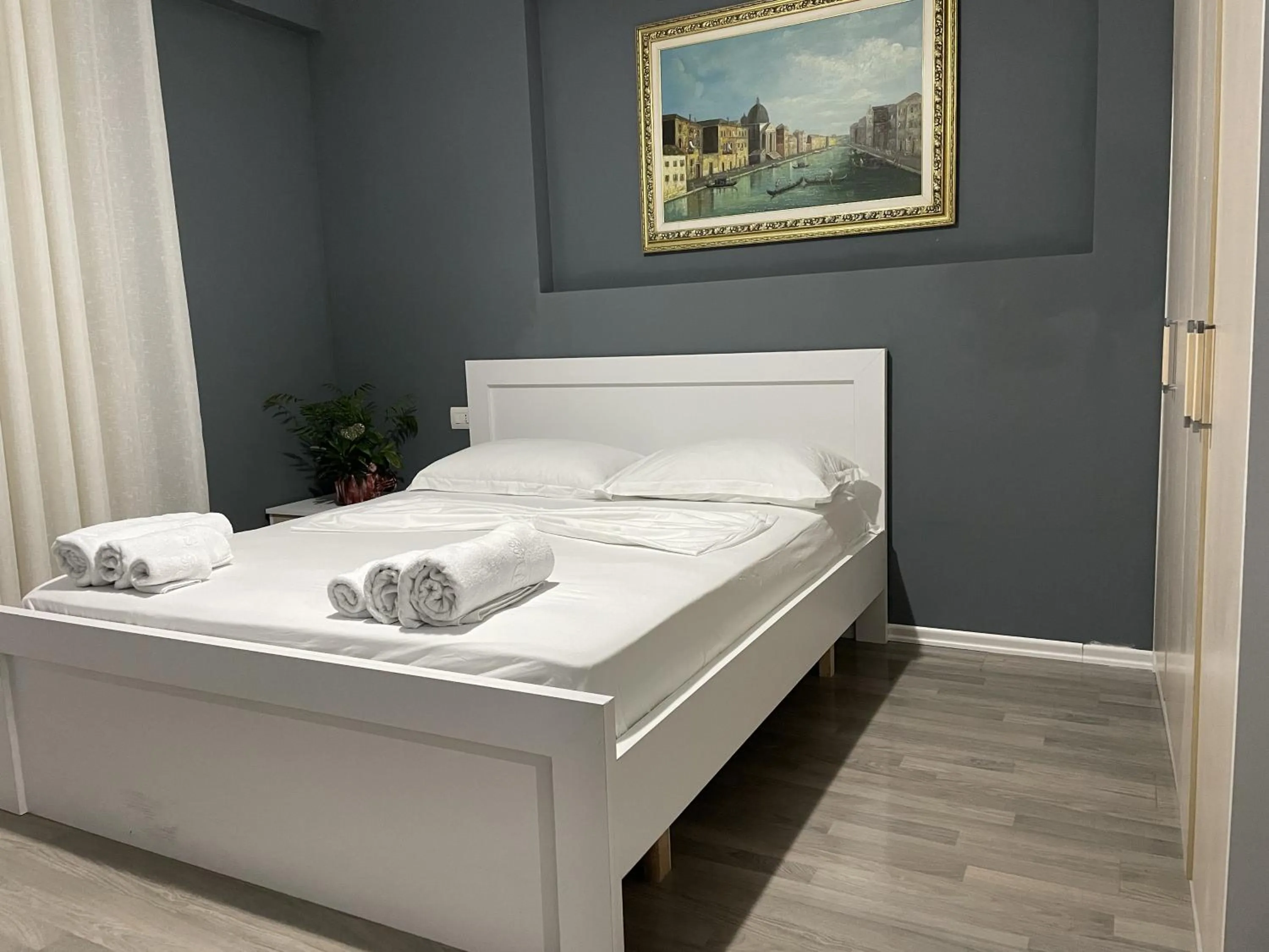 Bed in CENTER RESIDENCE