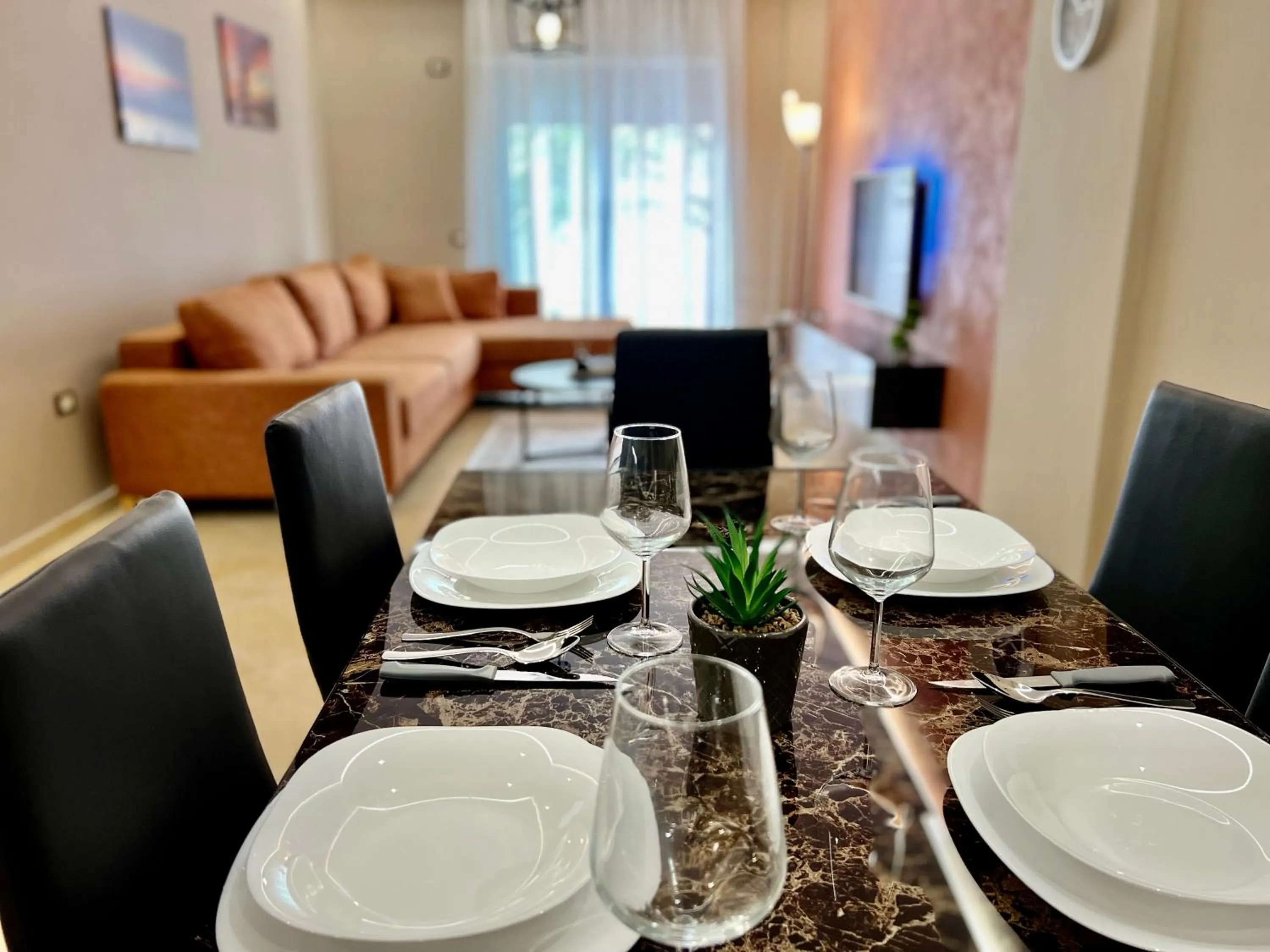 Dining area in TOURISTS RESIDENCE