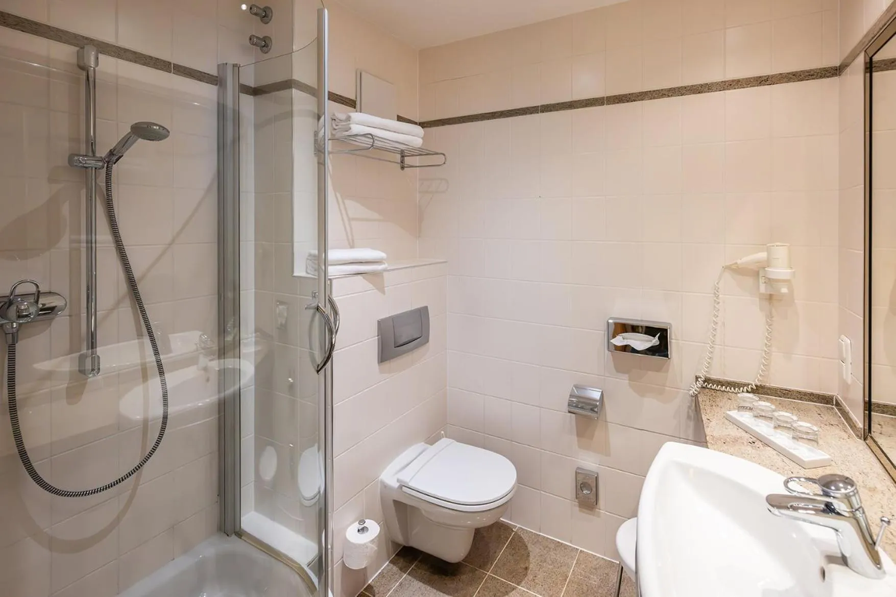 Shower in Zeitgeist Rathen by STEIGER Hotels