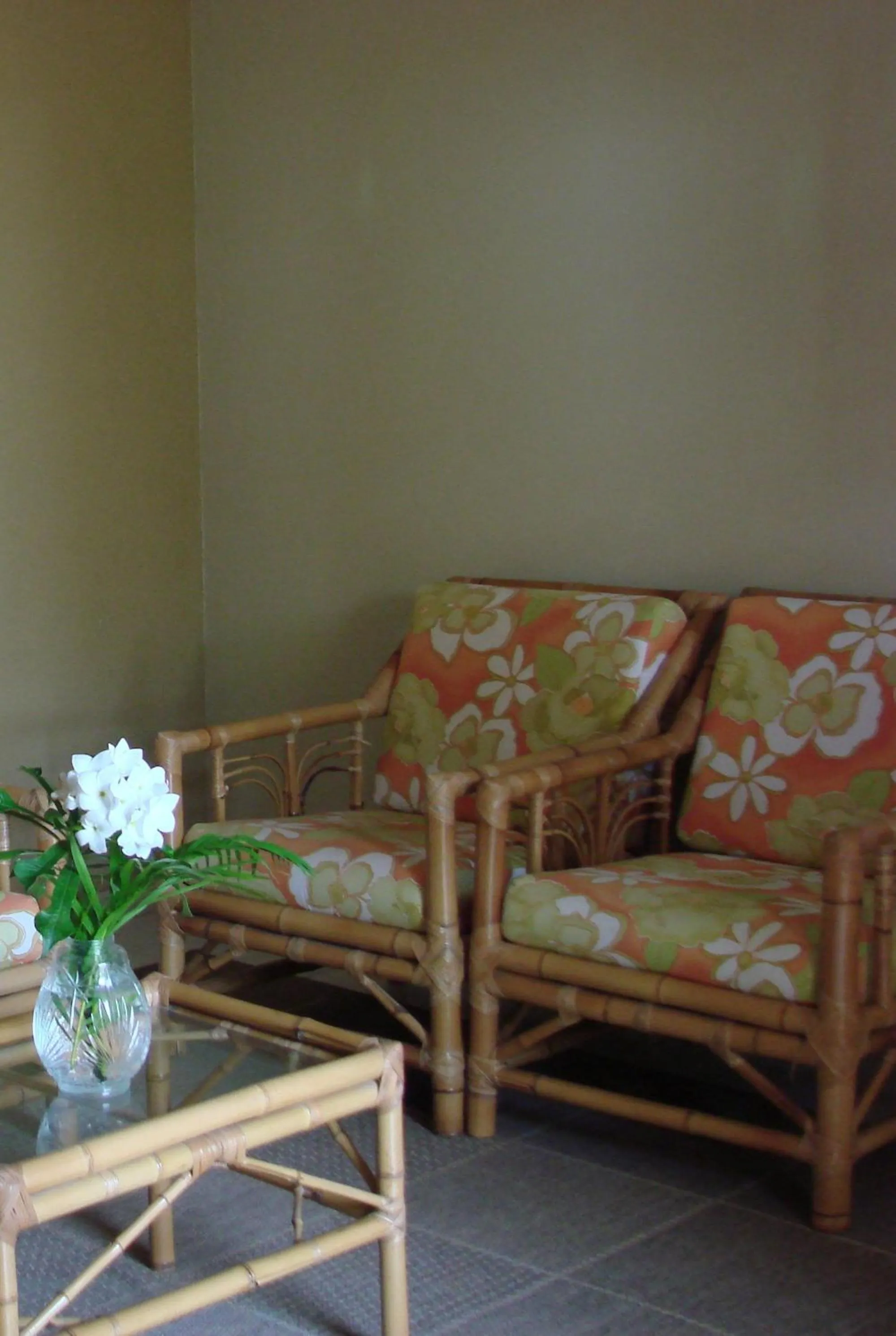 Seating area in Cunucu Villas - Aruba Tropical Garden Apartments