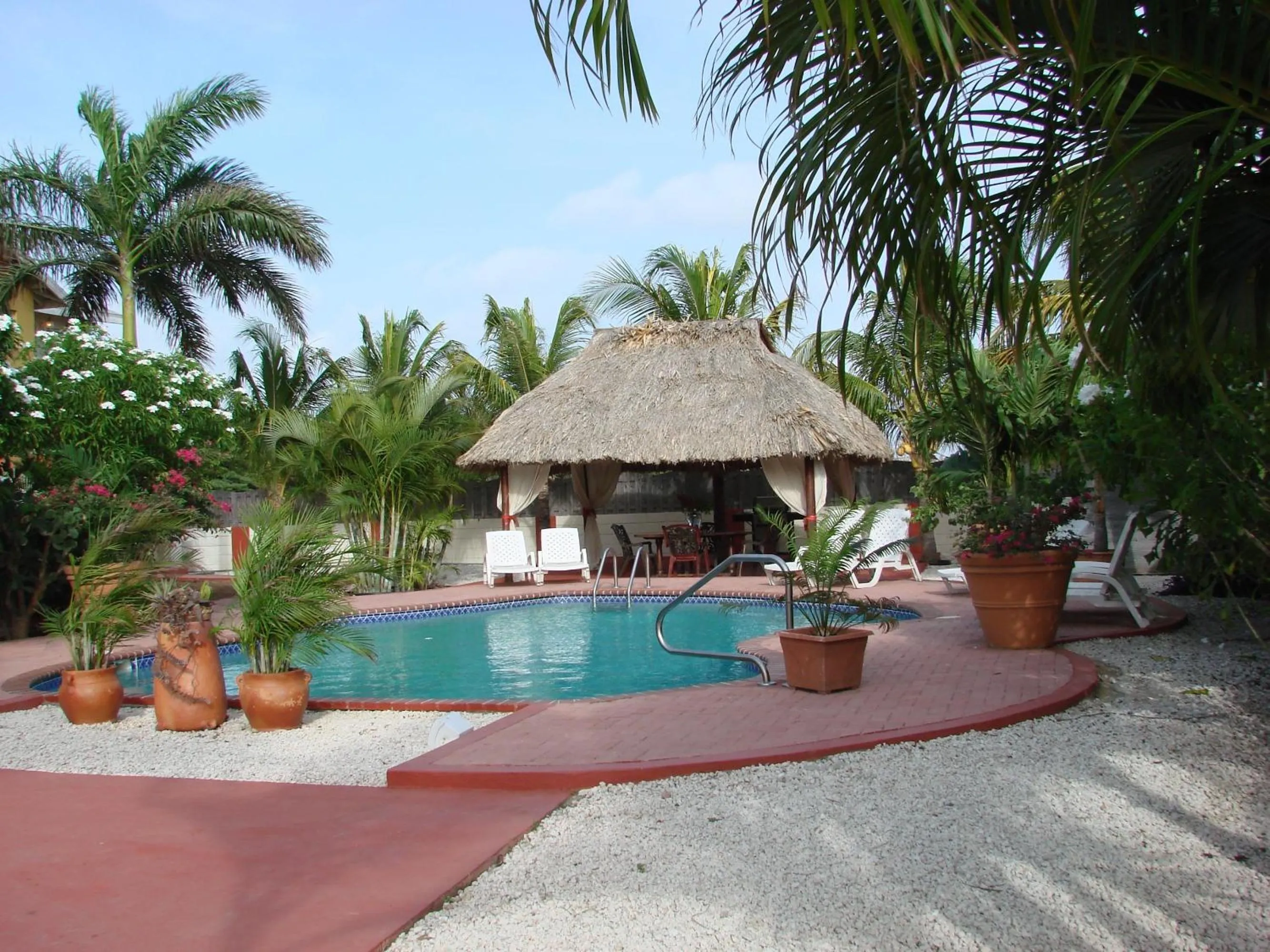 Swimming pool in Cunucu Villas - Aruba Tropical Garden Apartments