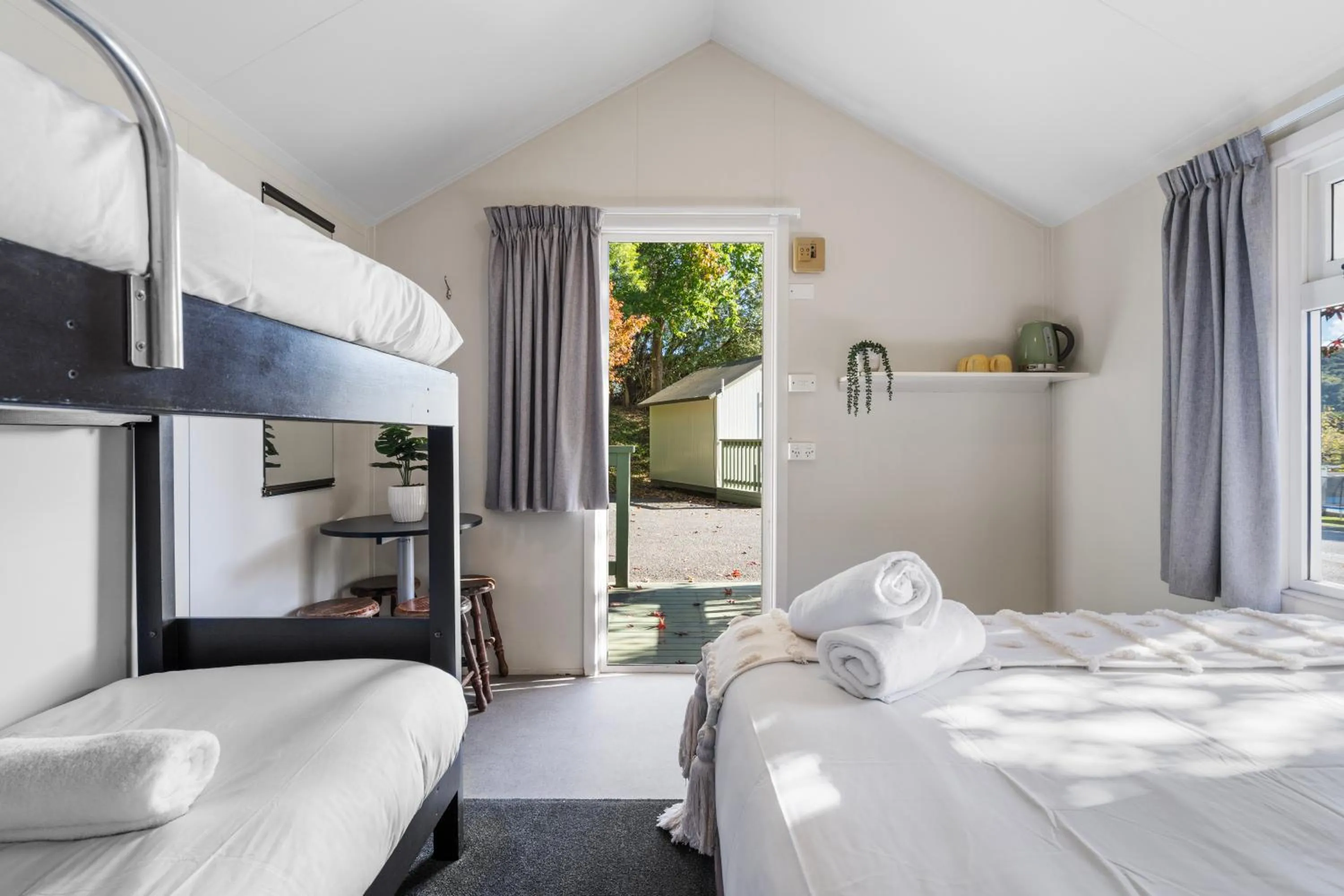 Bed in Tasman Holiday Parks Picton