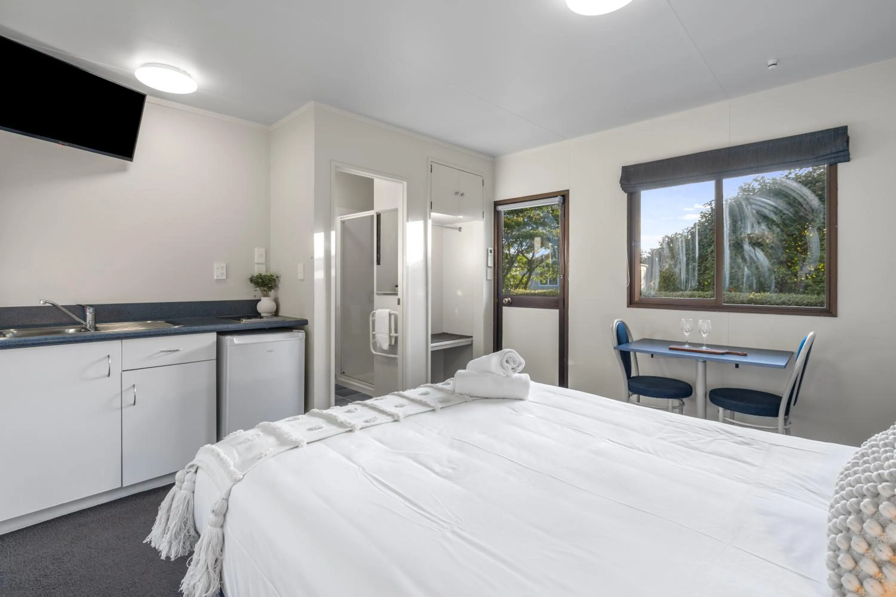 Bed in Tasman Holiday Parks Picton