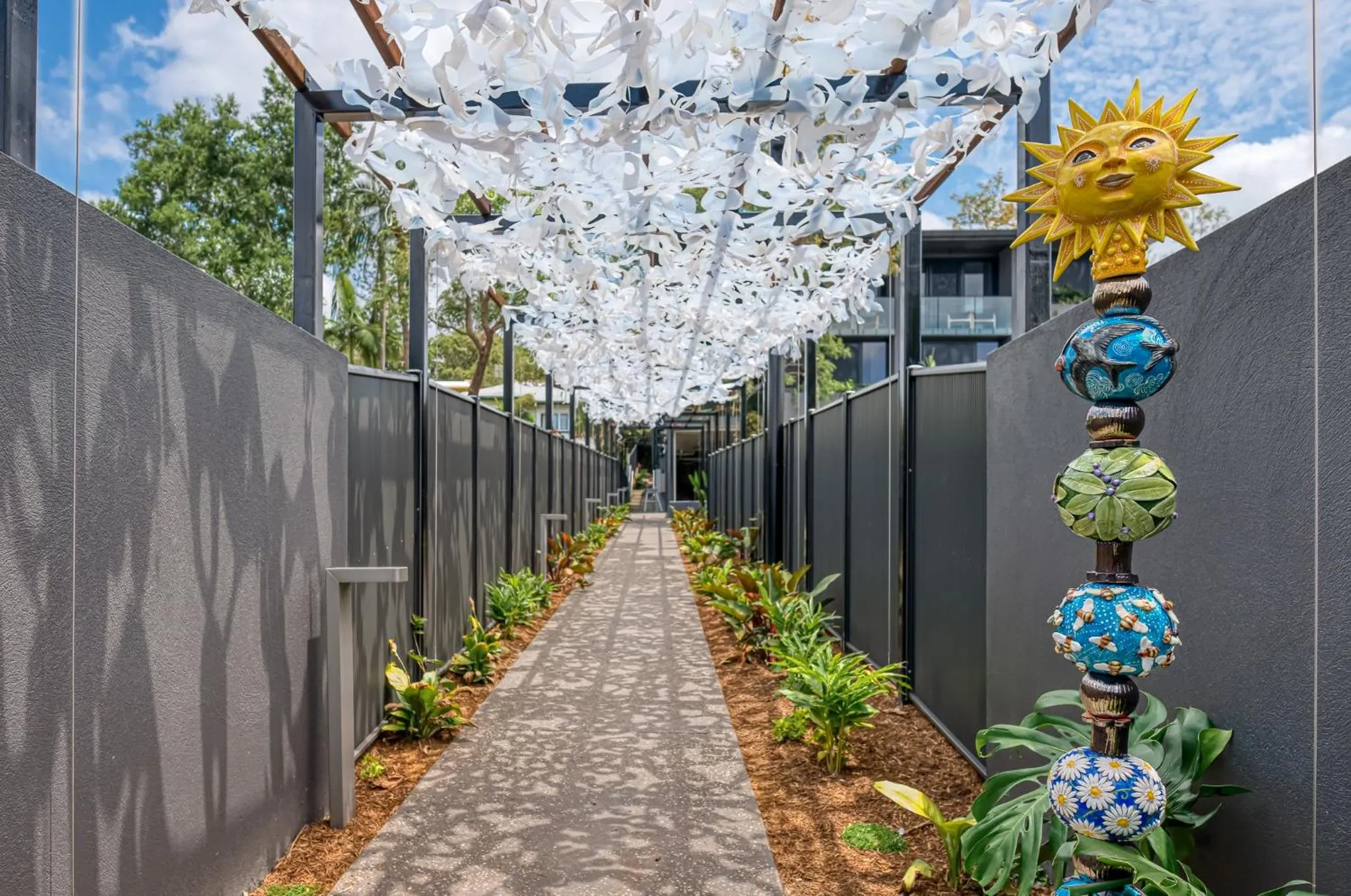Facade/entrance in HOLA Eumundi