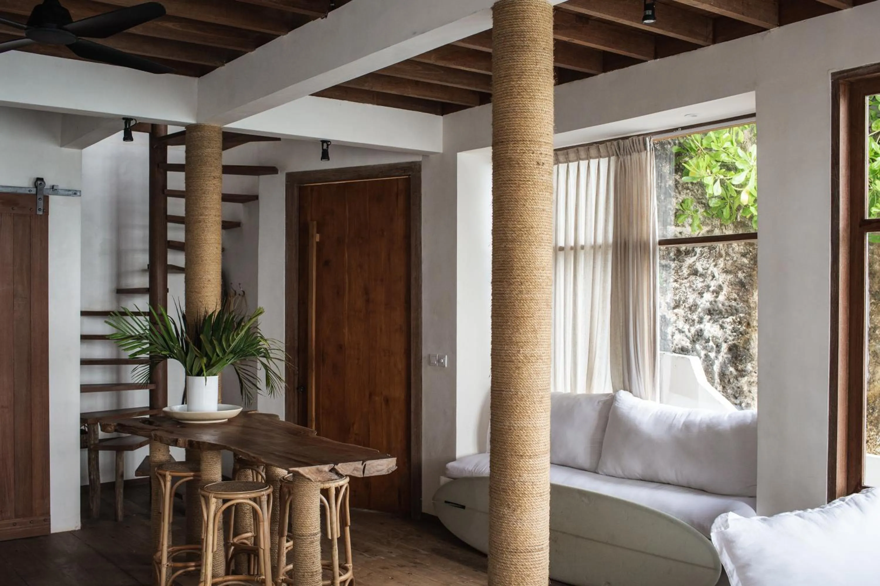 Seating area, Bed in Uluwatu Surf Shack