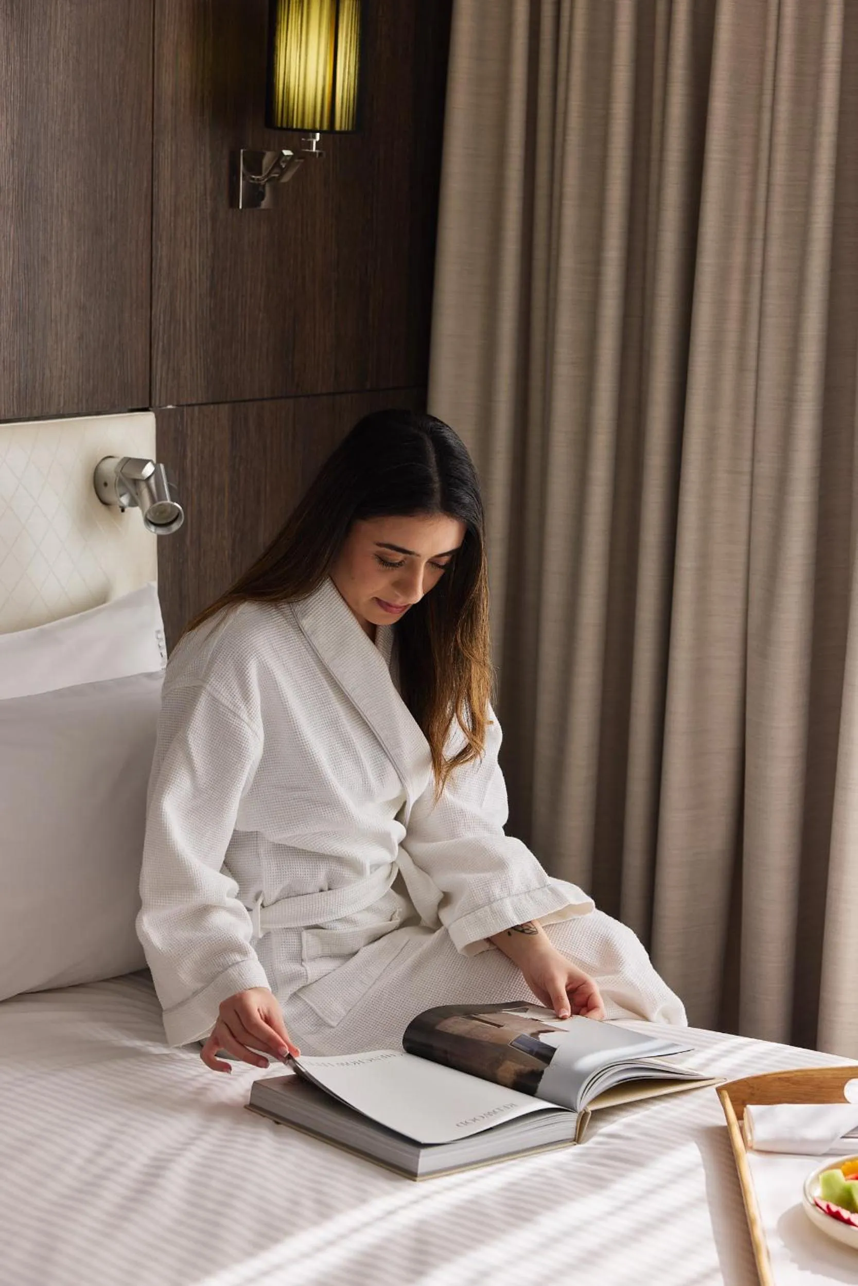 room service, Bed in Holiday Inn Warwick Farm by IHG