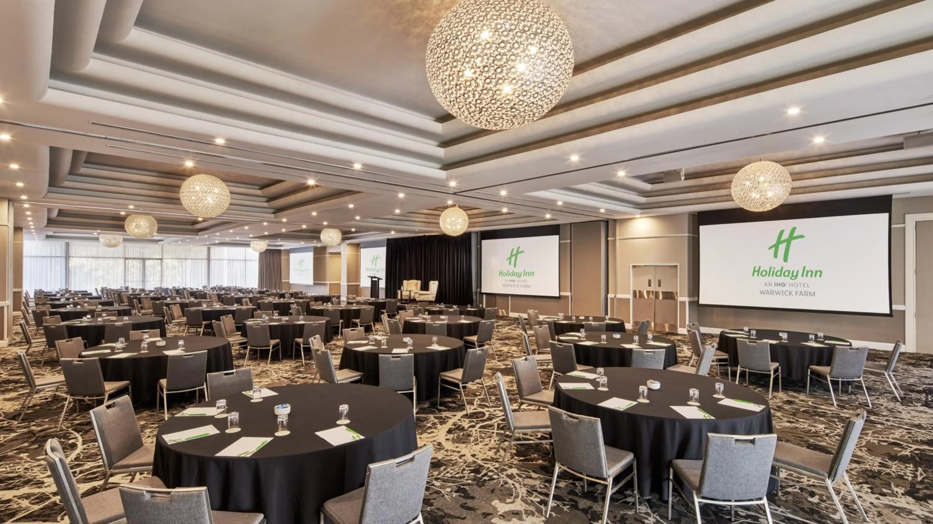 Banquet/Function facilities in Holiday Inn Warwick Farm by IHG