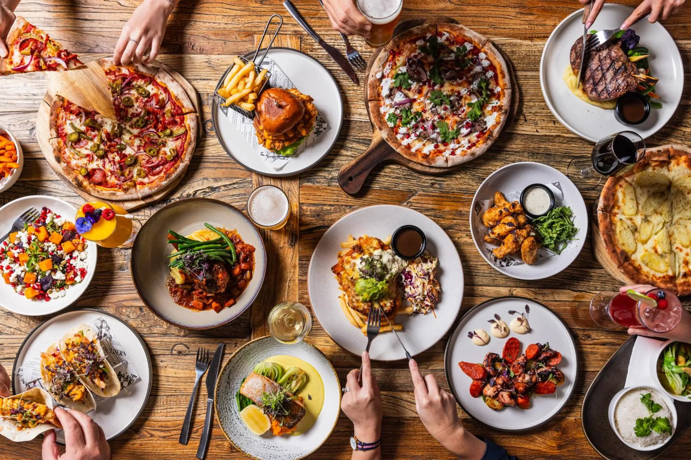 Restaurant/places to eat in Holiday Inn Warwick Farm by IHG